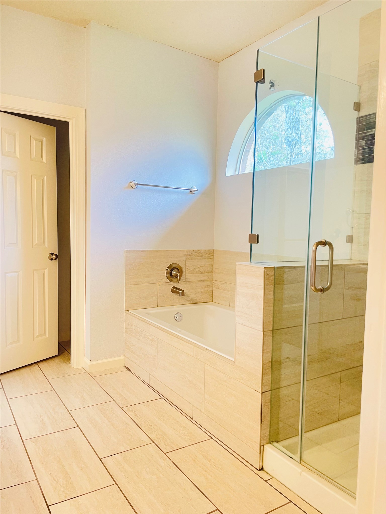 20910 Medallion Pointe Drive Property Photo 12