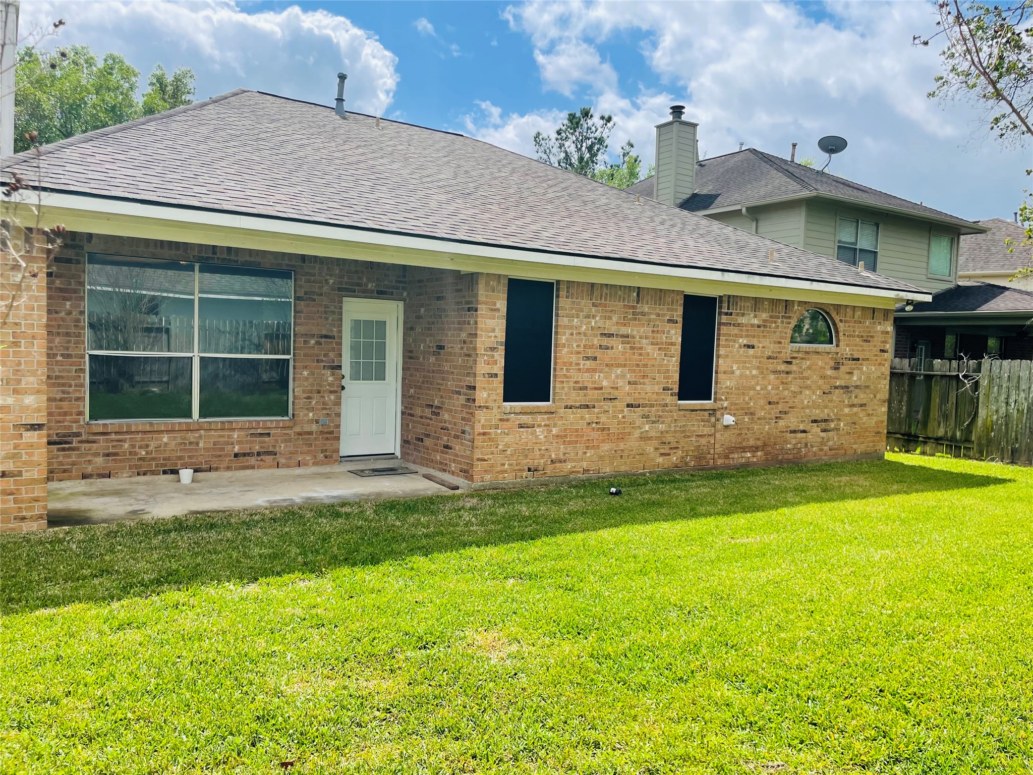 20910 Medallion Pointe Drive Property Photo 20