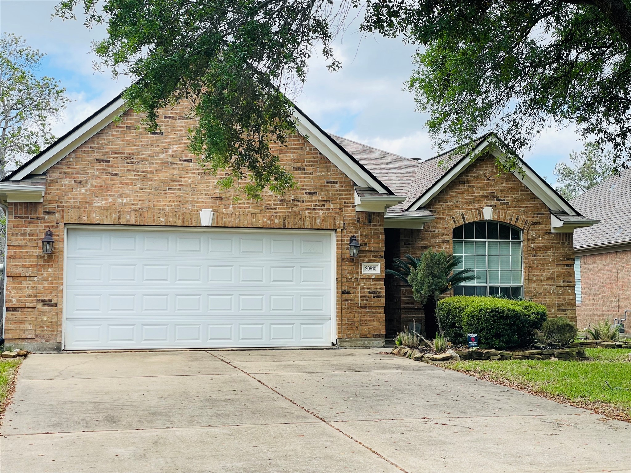 20910 Medallion Pointe Drive Property Photo 21