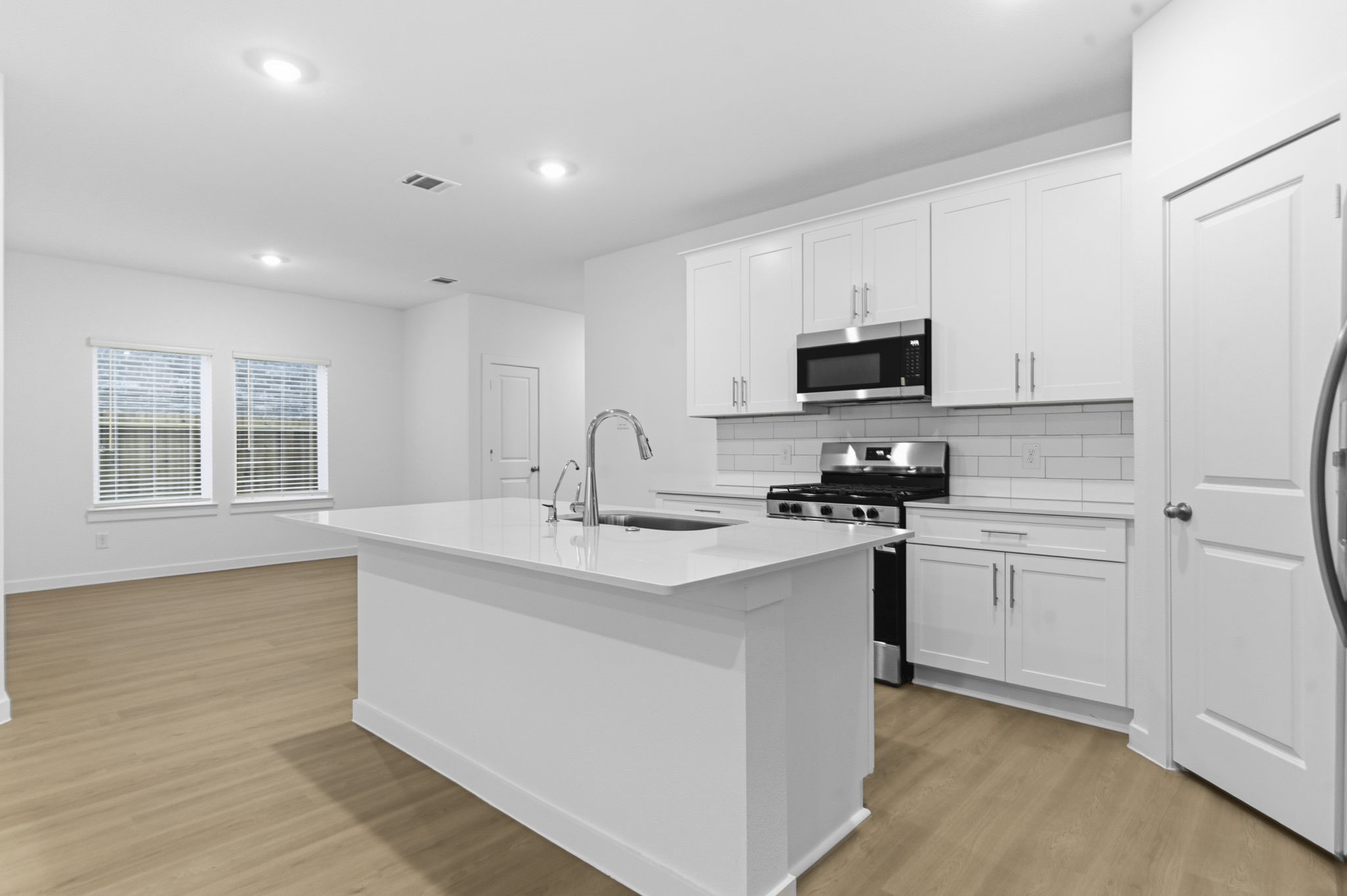 7703 Smooth Valley Court Property Photo 3