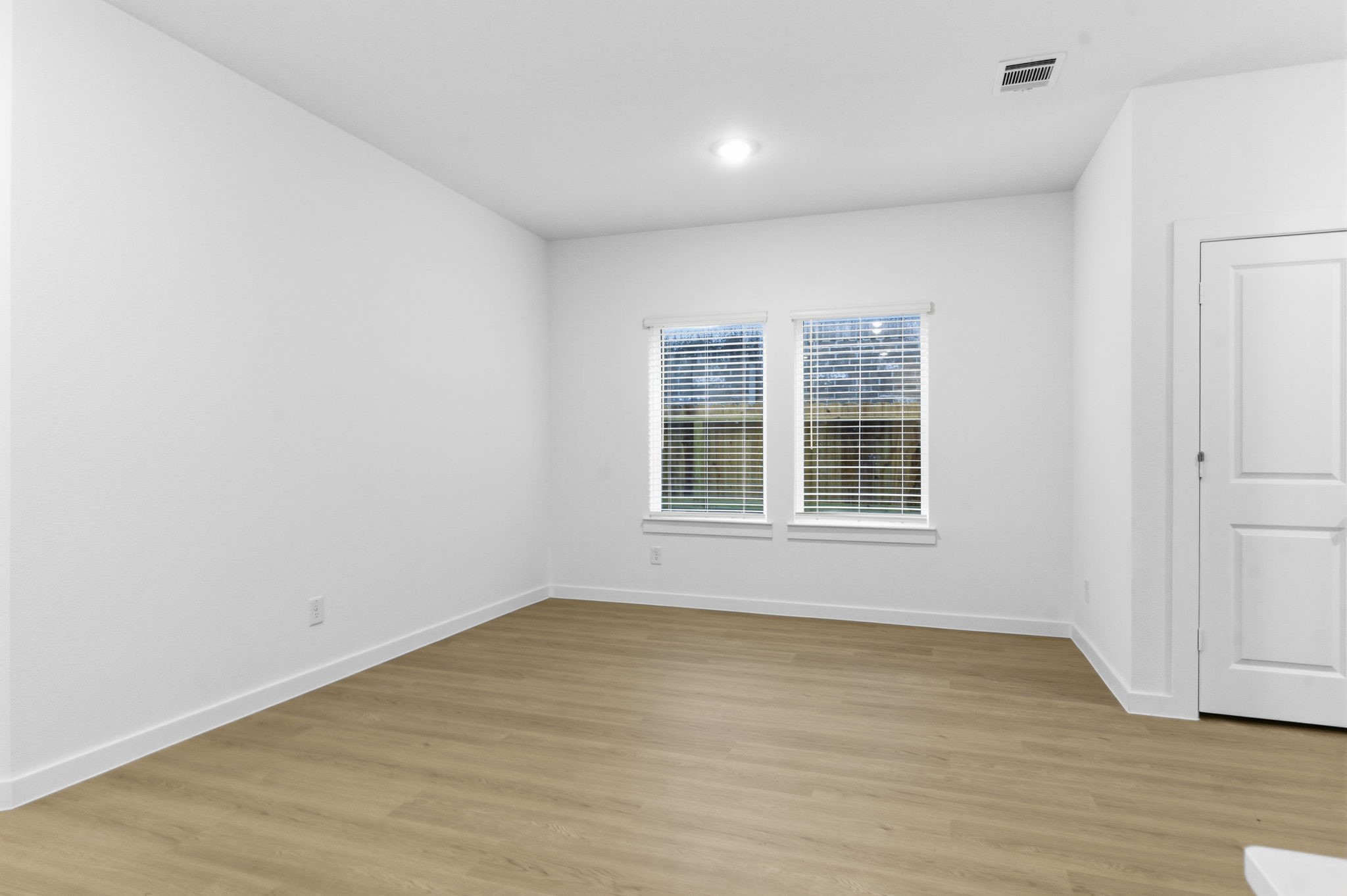 7703 Smooth Valley Court Property Photo 8