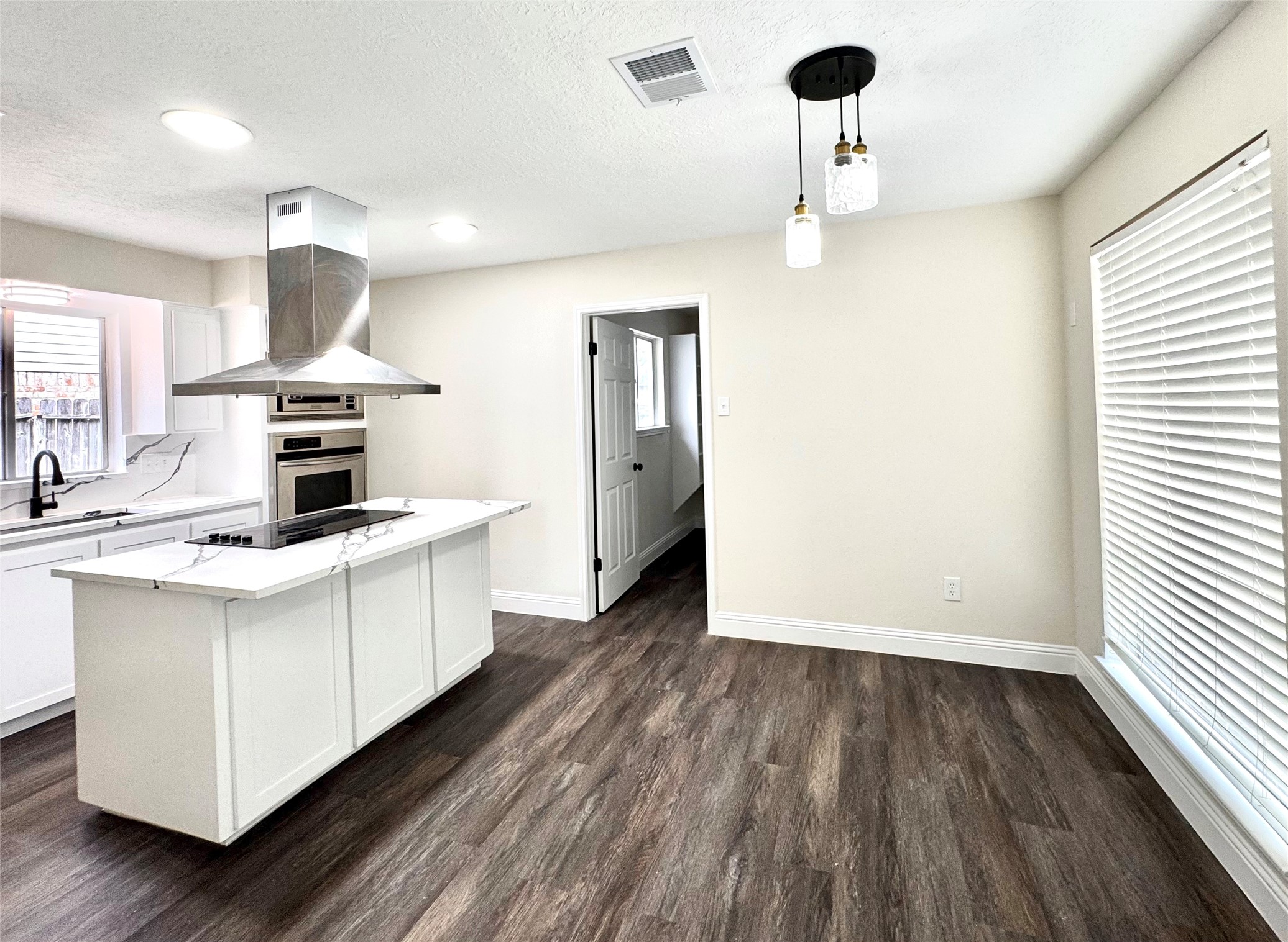14307 Piping Rock Property Photo 6