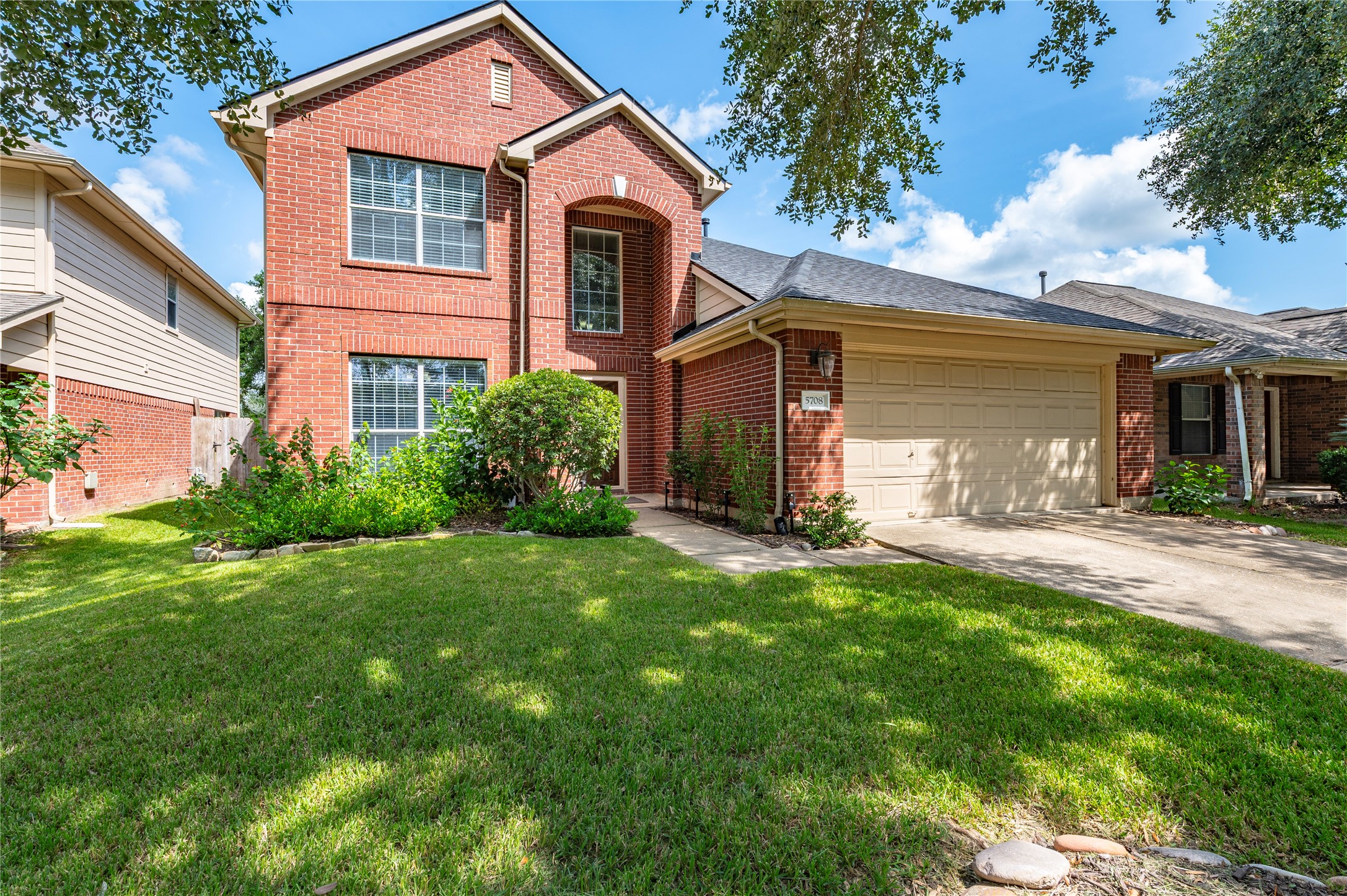 5708 Montclair Hill Lane Property Photo 1