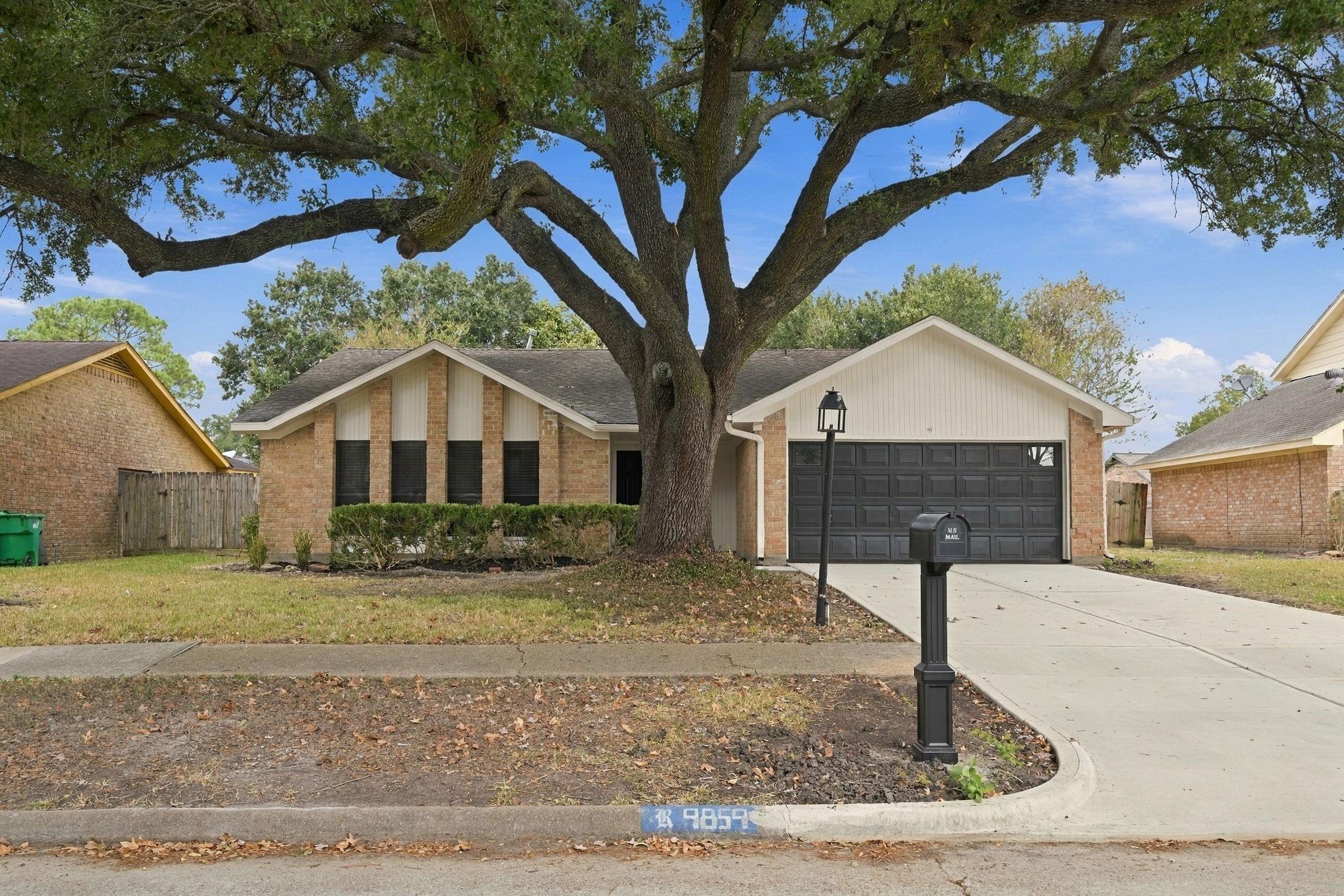 9859 Sageroyal Lane Property Photo 1