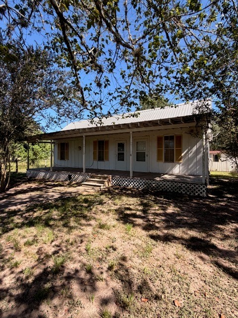1141 County Road 2104 Property Photo 1