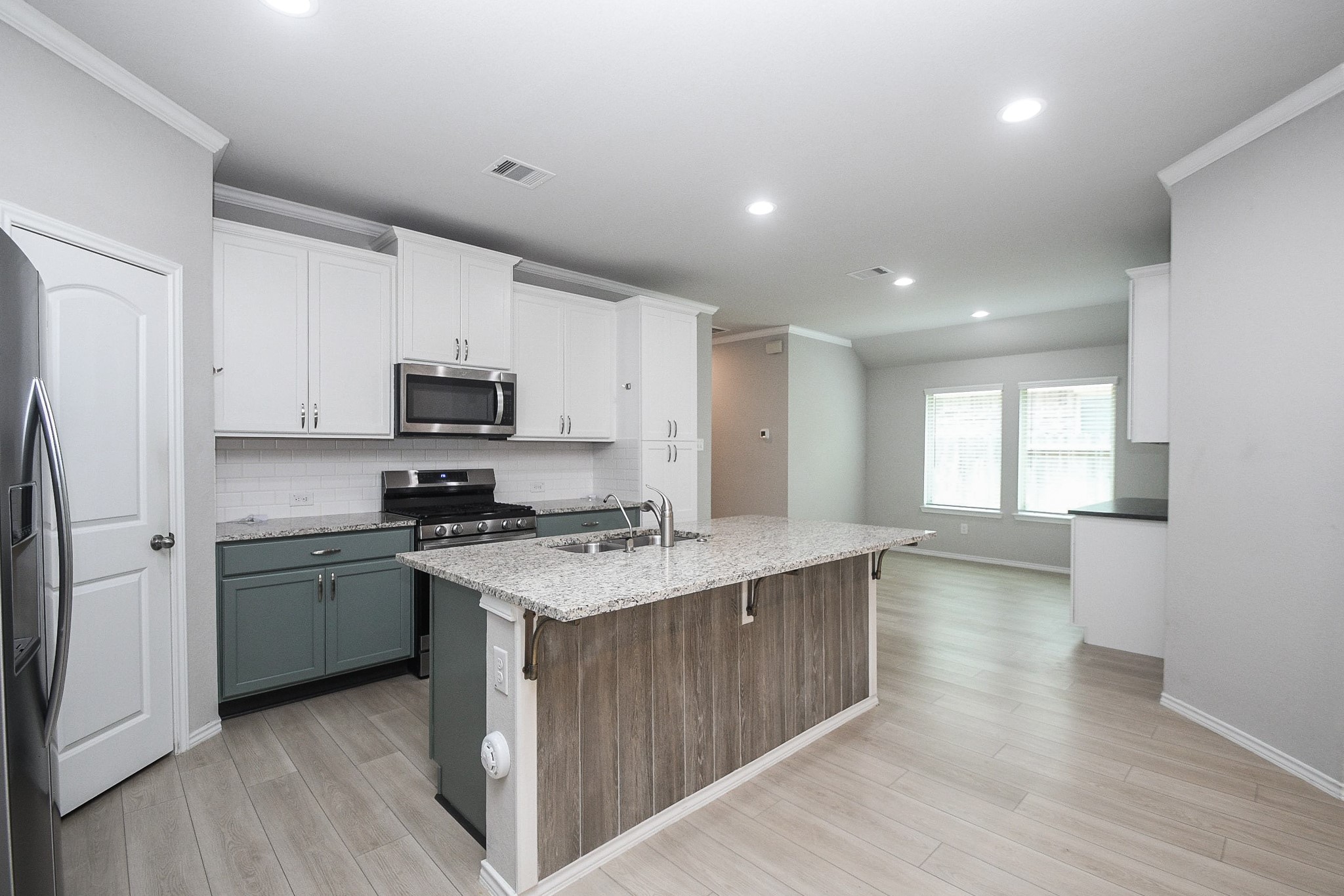 9316 Colonial Bent Court Property Photo 9