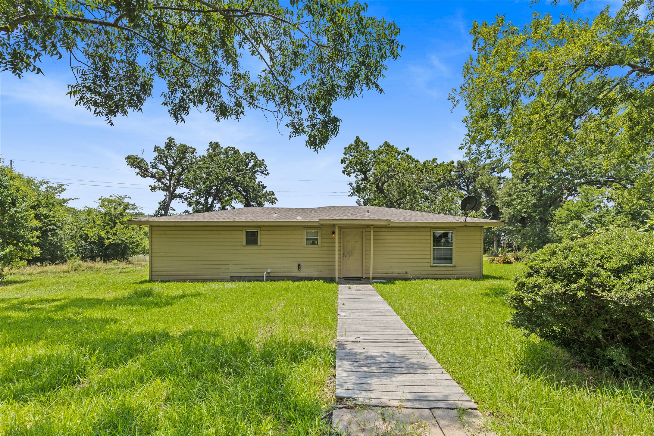 10973 Longstreet Road Property Photo 5
