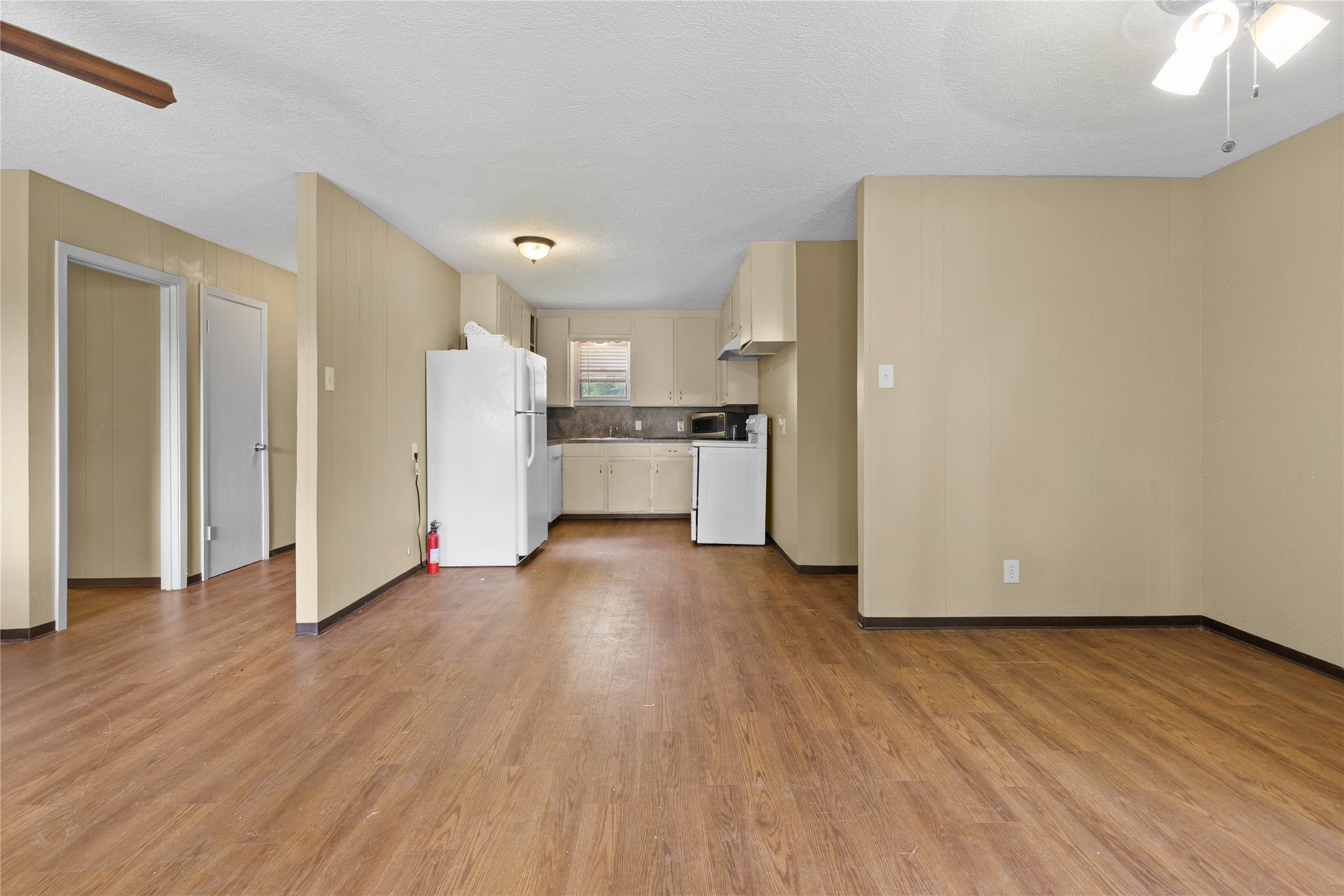 10973 Longstreet Road Property Photo 9