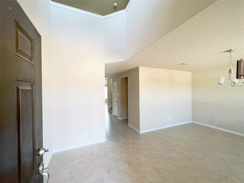 29043 Jacobs River Drive Property Photo 2