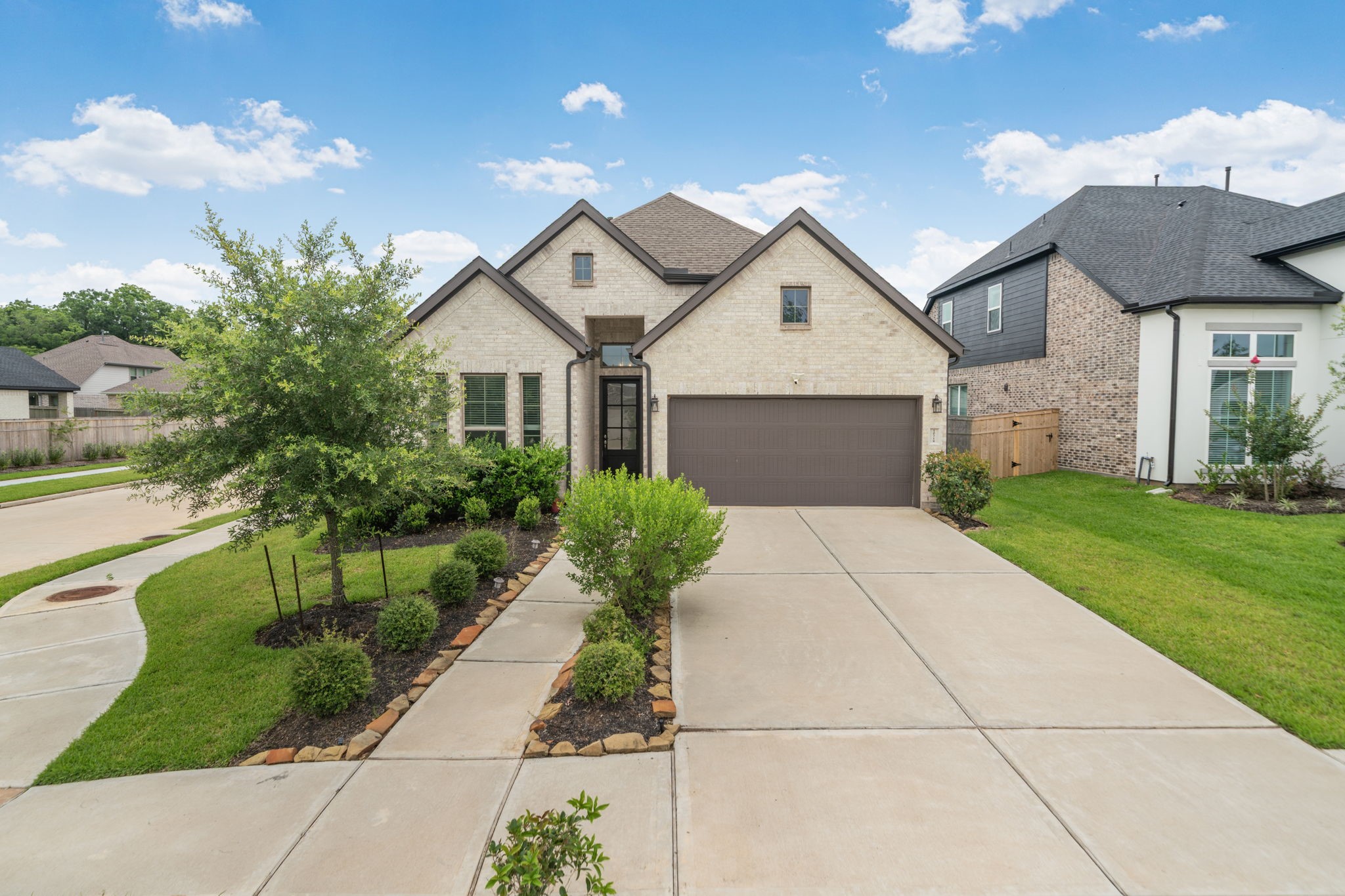 10718 Blossom River Drive Property Photo 1