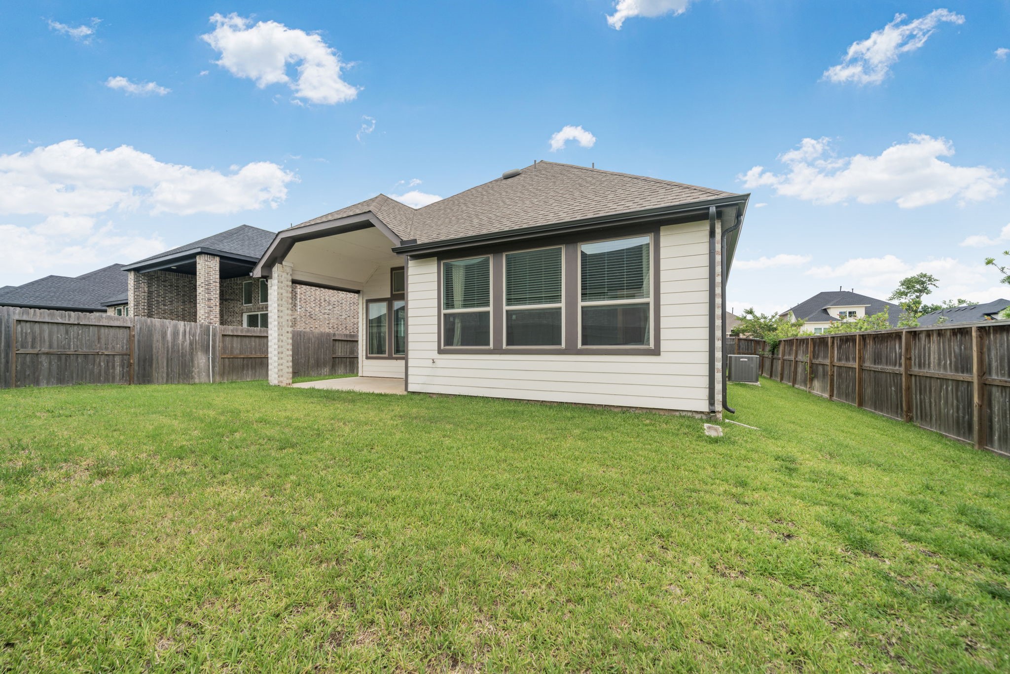 10718 Blossom River Drive Property Photo 9