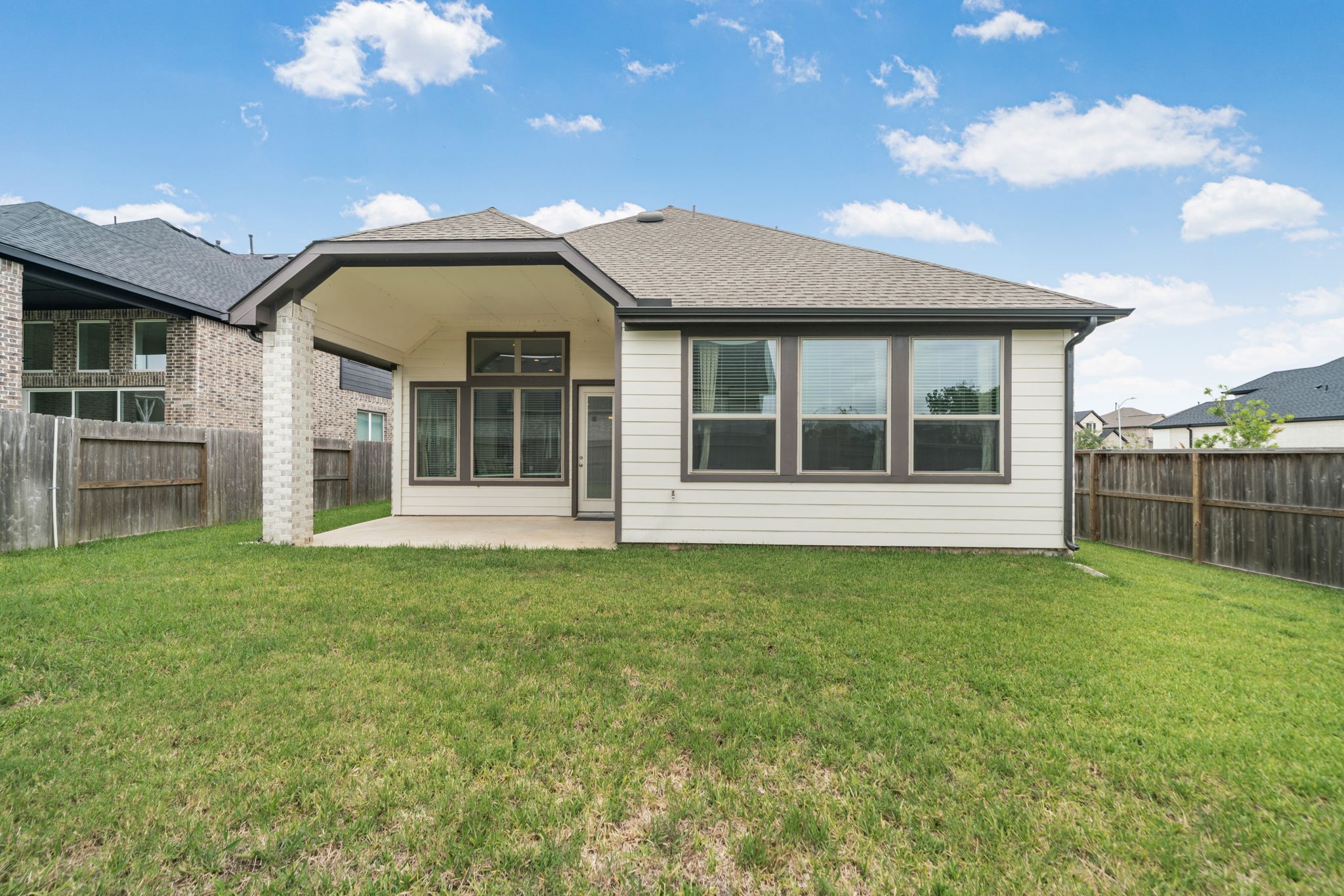 10718 Blossom River Drive Property Photo 10