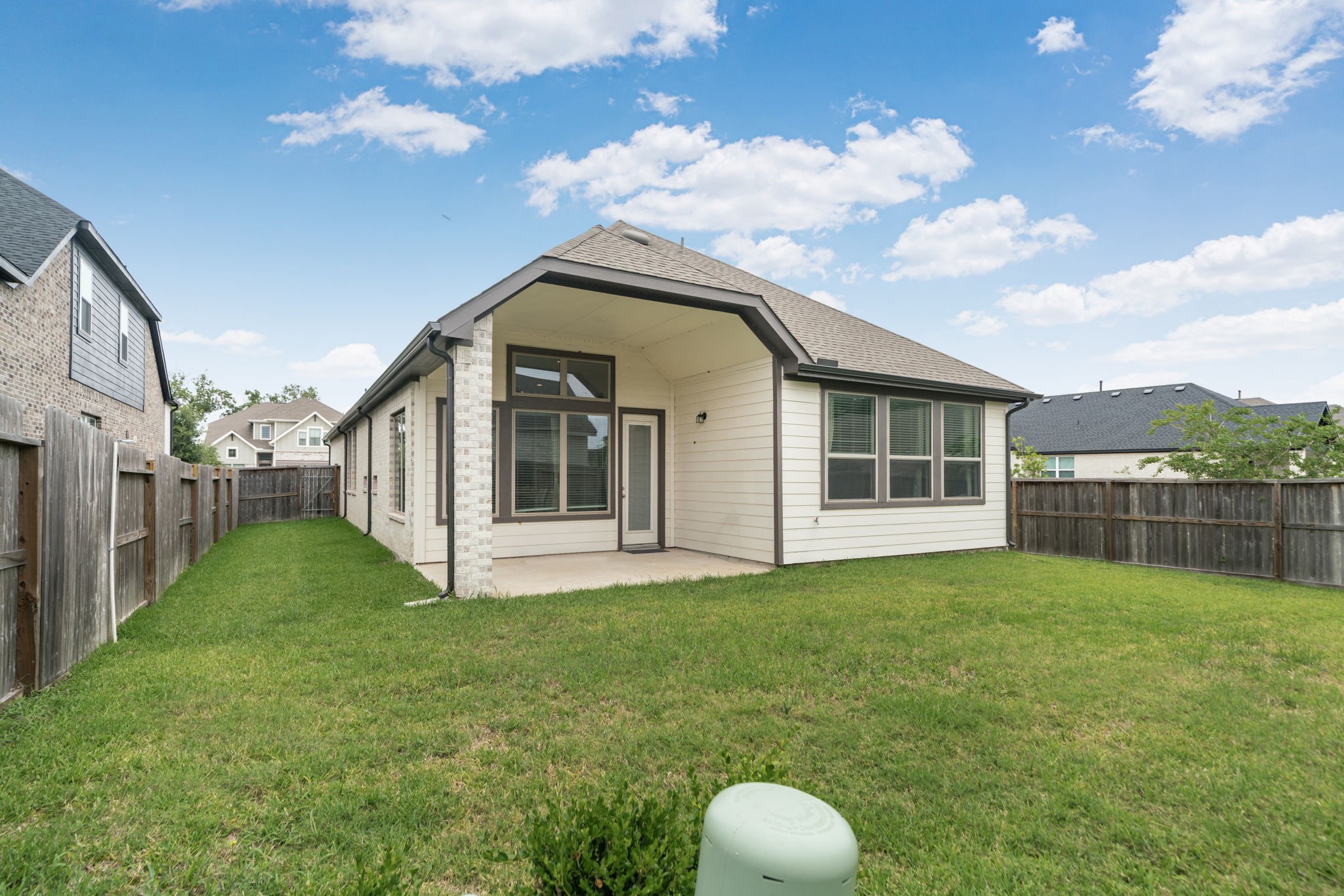 10718 Blossom River Drive Property Photo 11