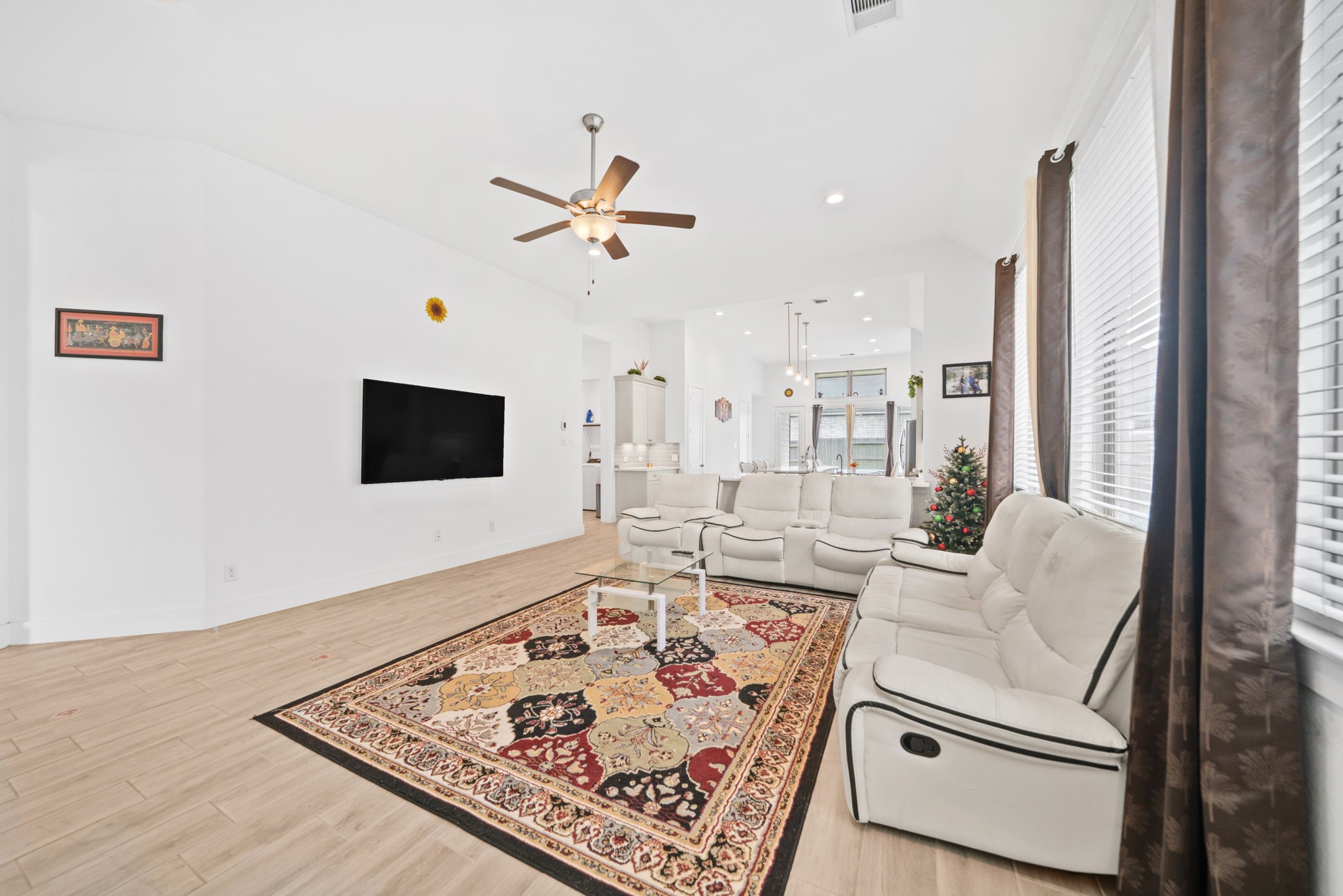 10718 Blossom River Drive Property Photo 14