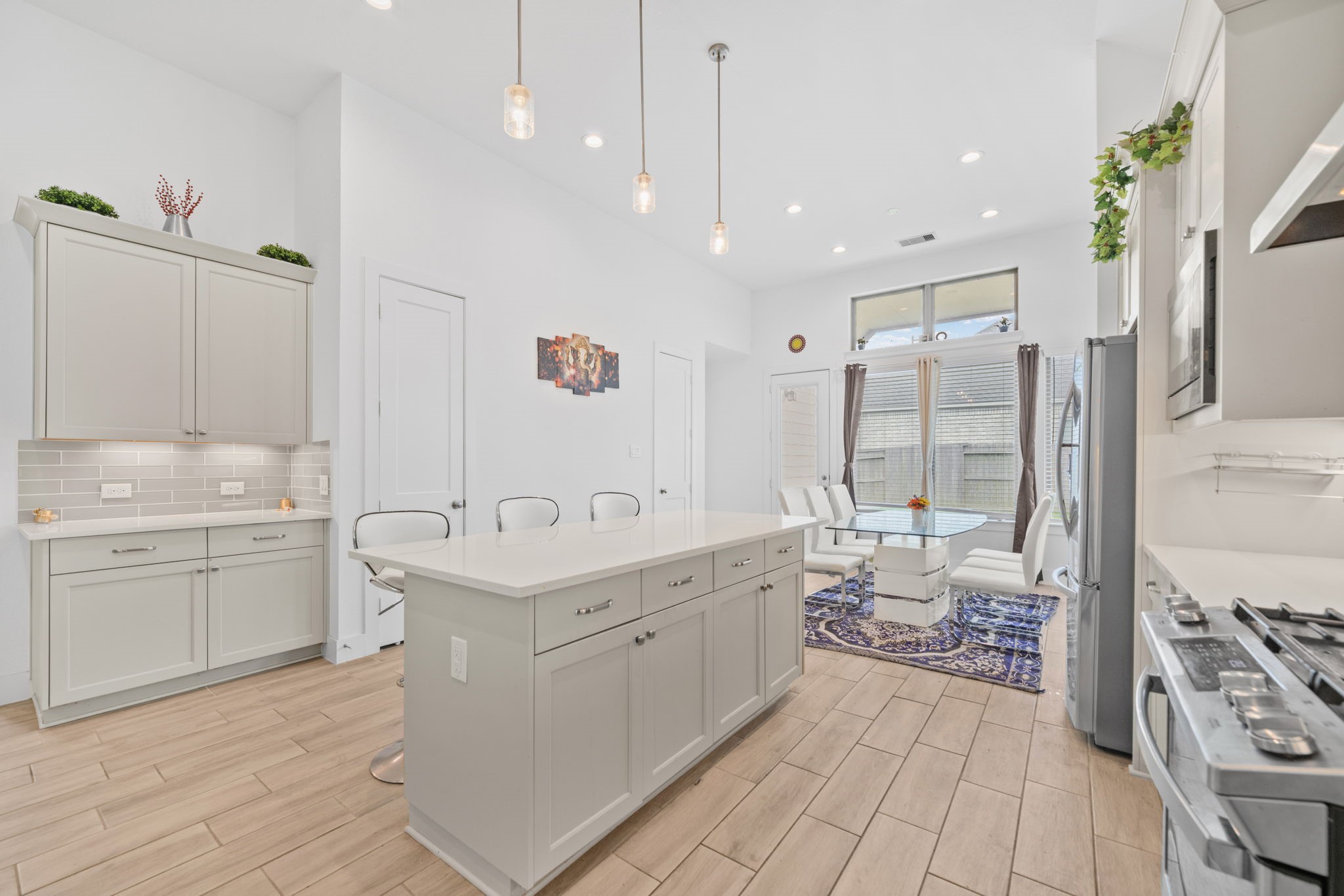 10718 Blossom River Drive Property Photo 18