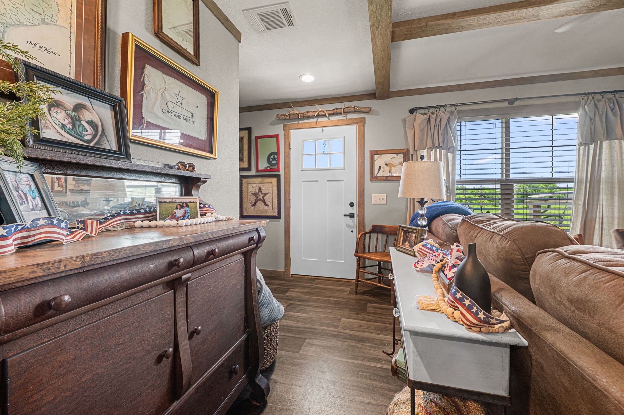 22360 640 Property Photo 6