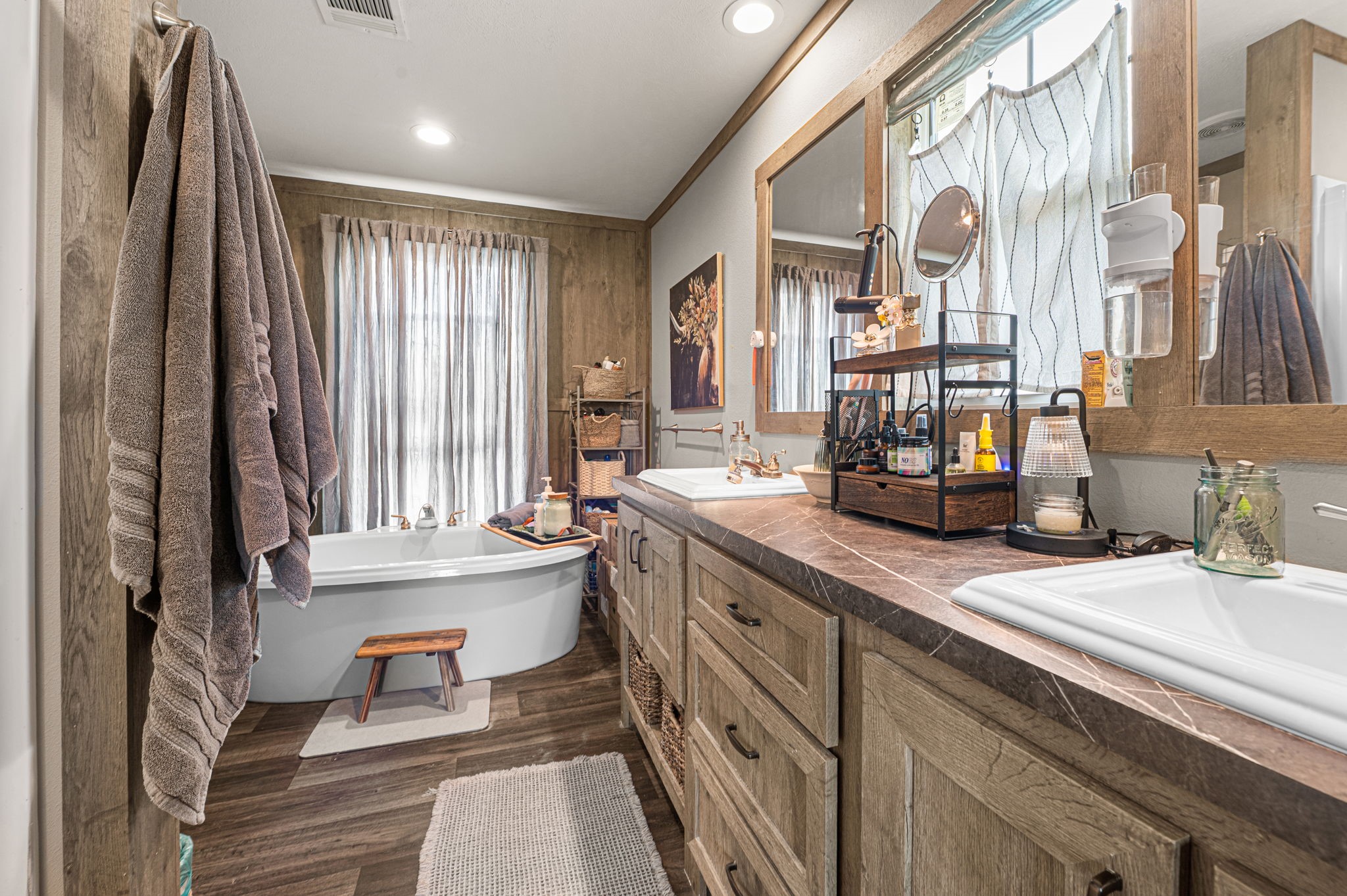 22360 640 Property Photo 17