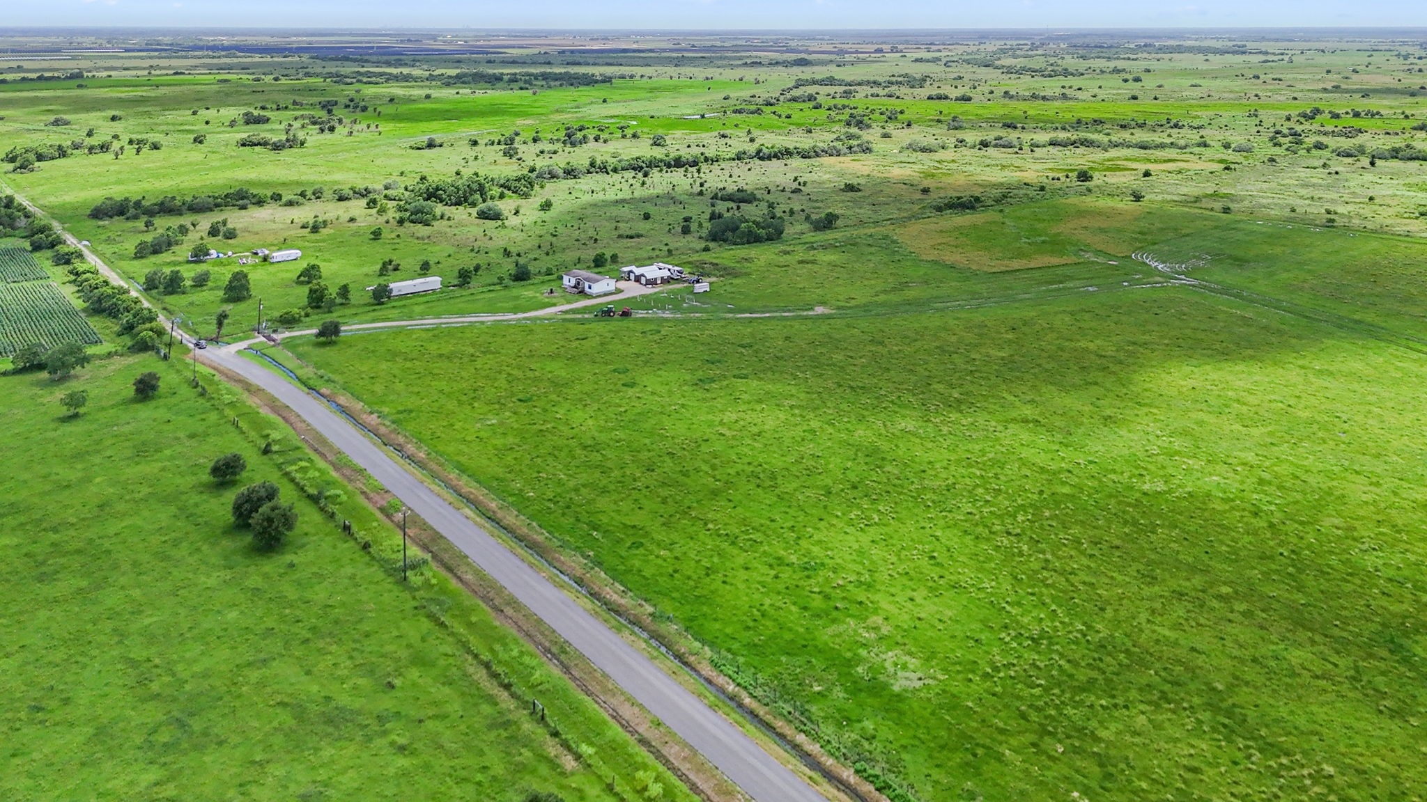 22360 640 Property Photo 29