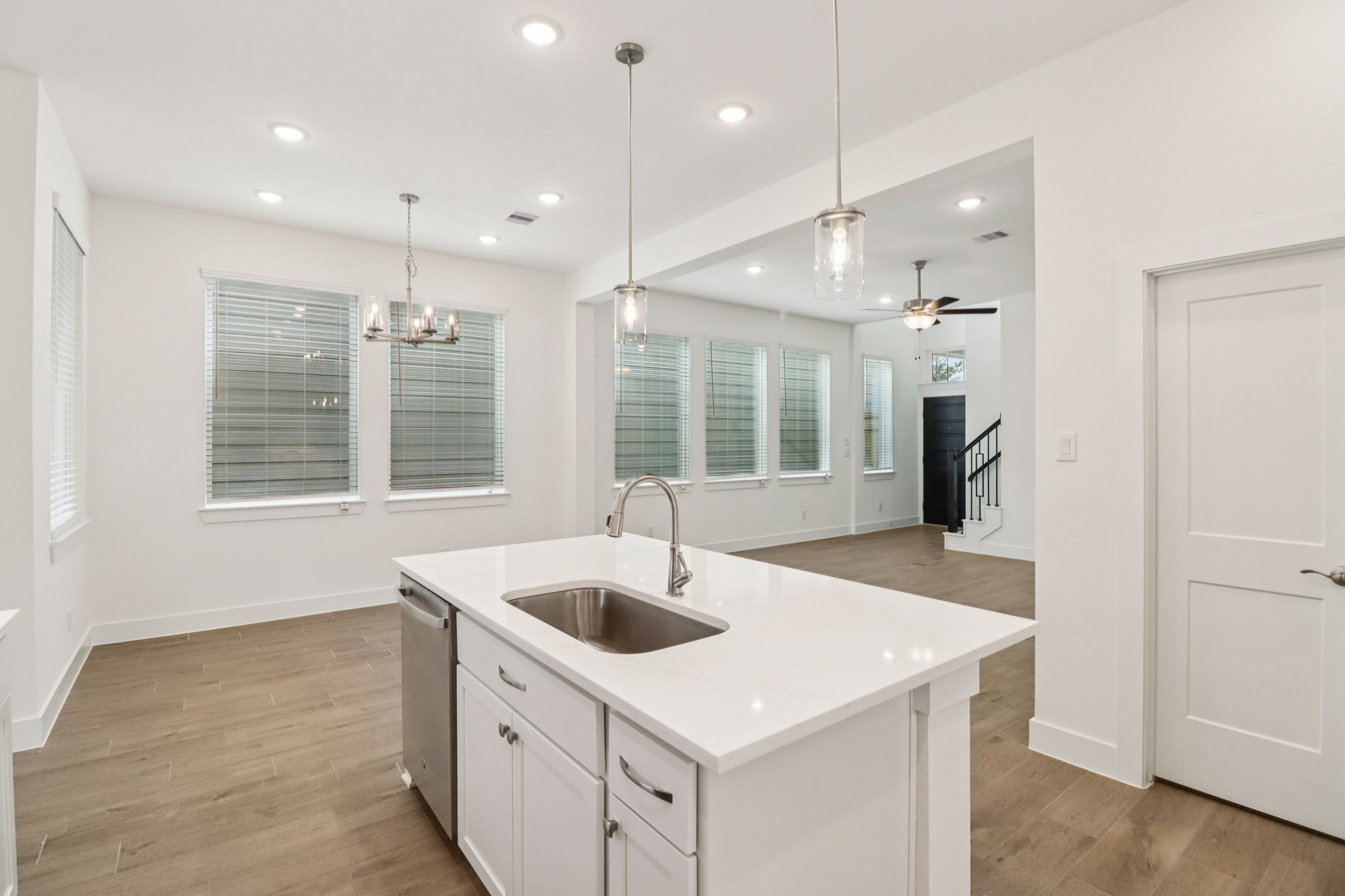 26269 E Outrider Banks Circle Property Photo 4