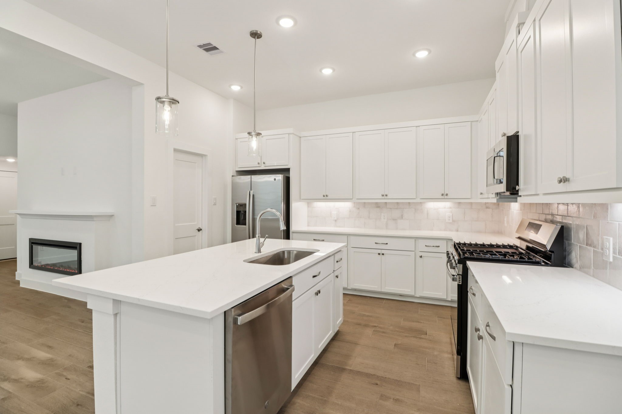 26269 E Outrider Banks Circle Property Photo 6