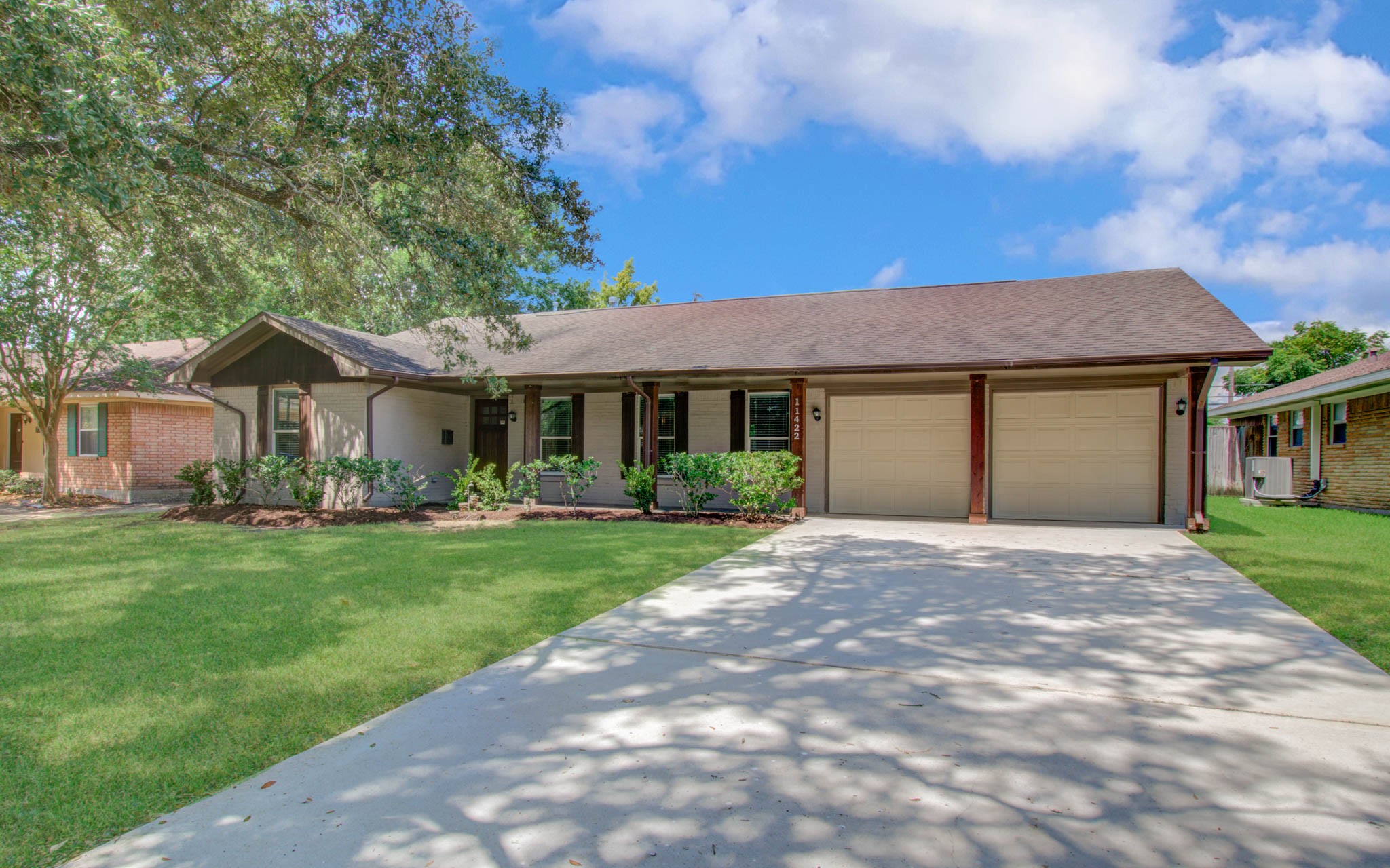 11422 Endicott Lane Property Photo 3