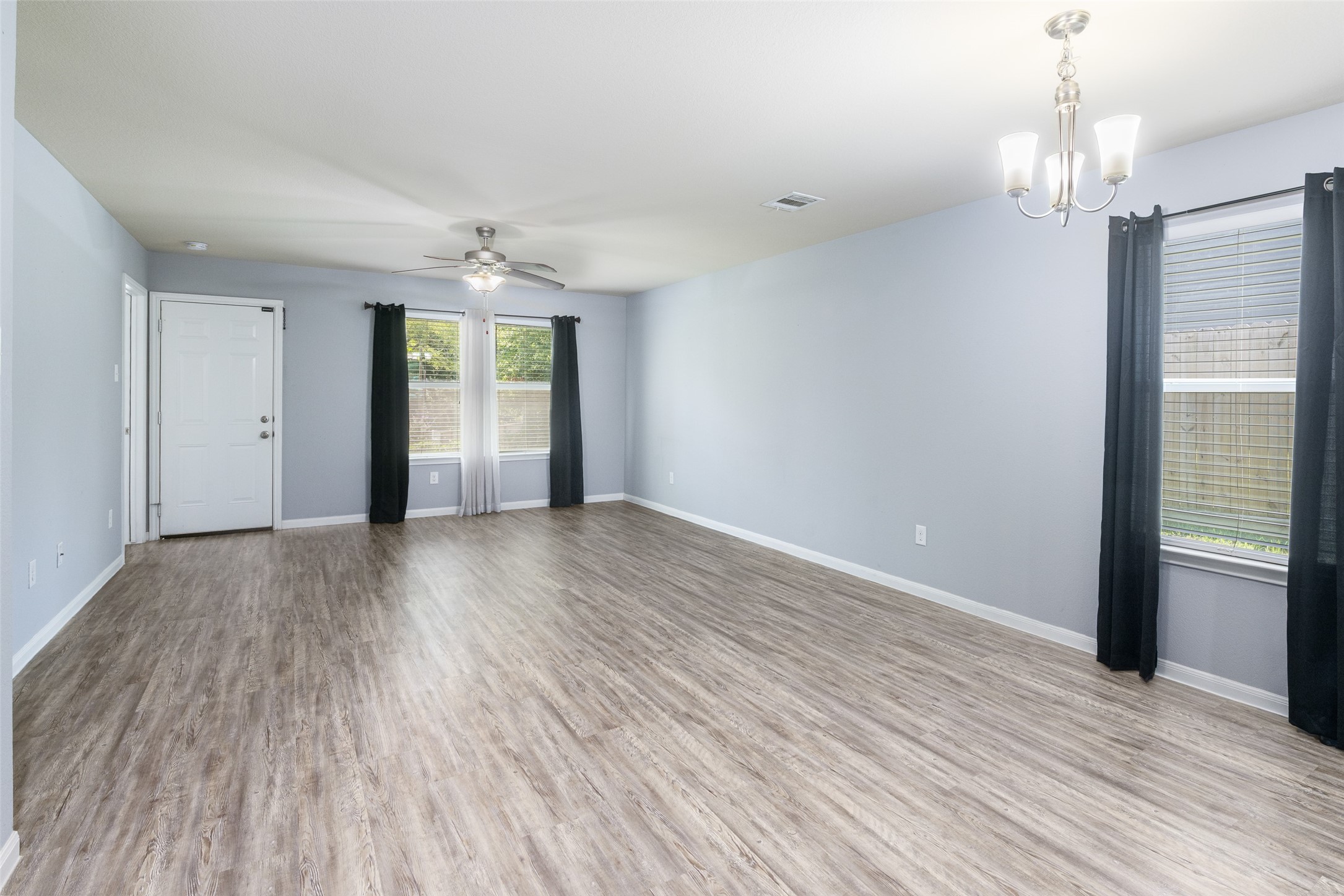15302 Kickapoo Trail Property Photo 7