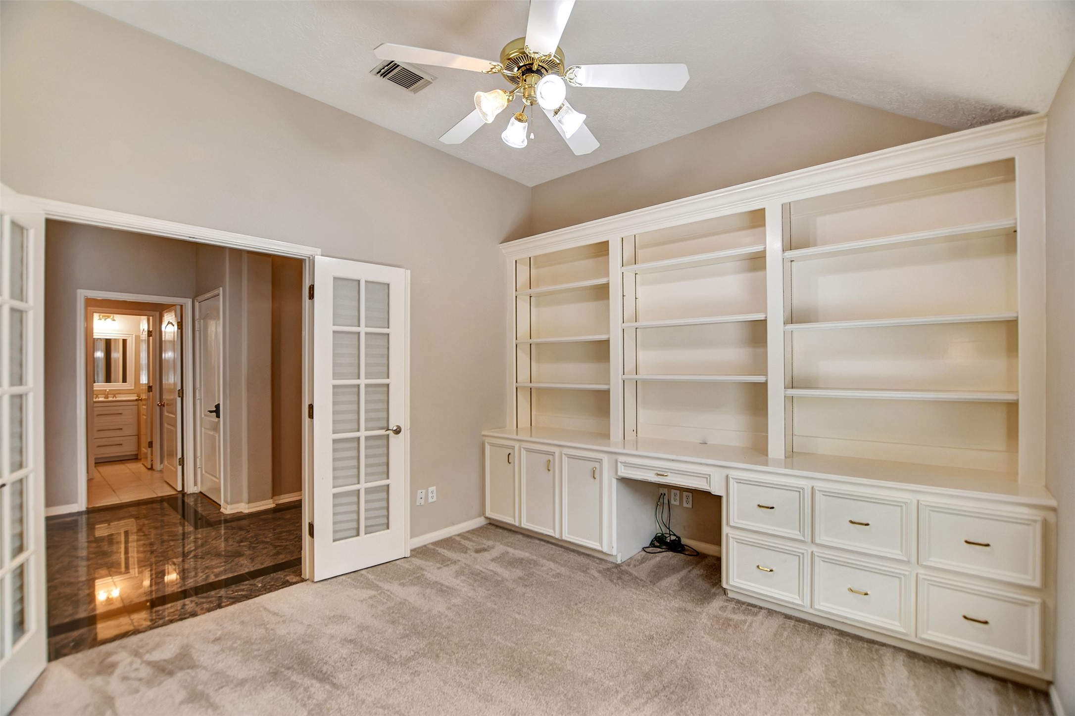 1110 Parkhaven Lane Property Photo 8