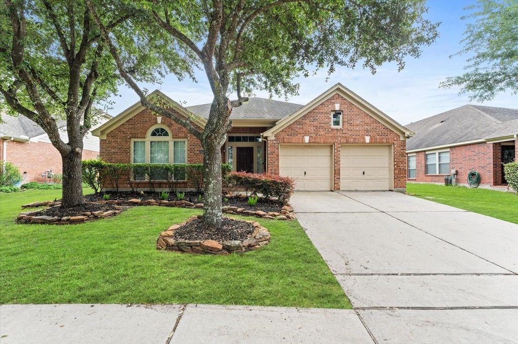 9422 Mustang Park Court Property Photo