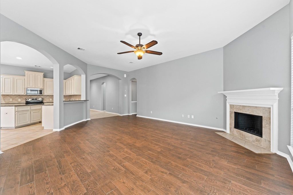 9422 Mustang Park Court Property Photo 6