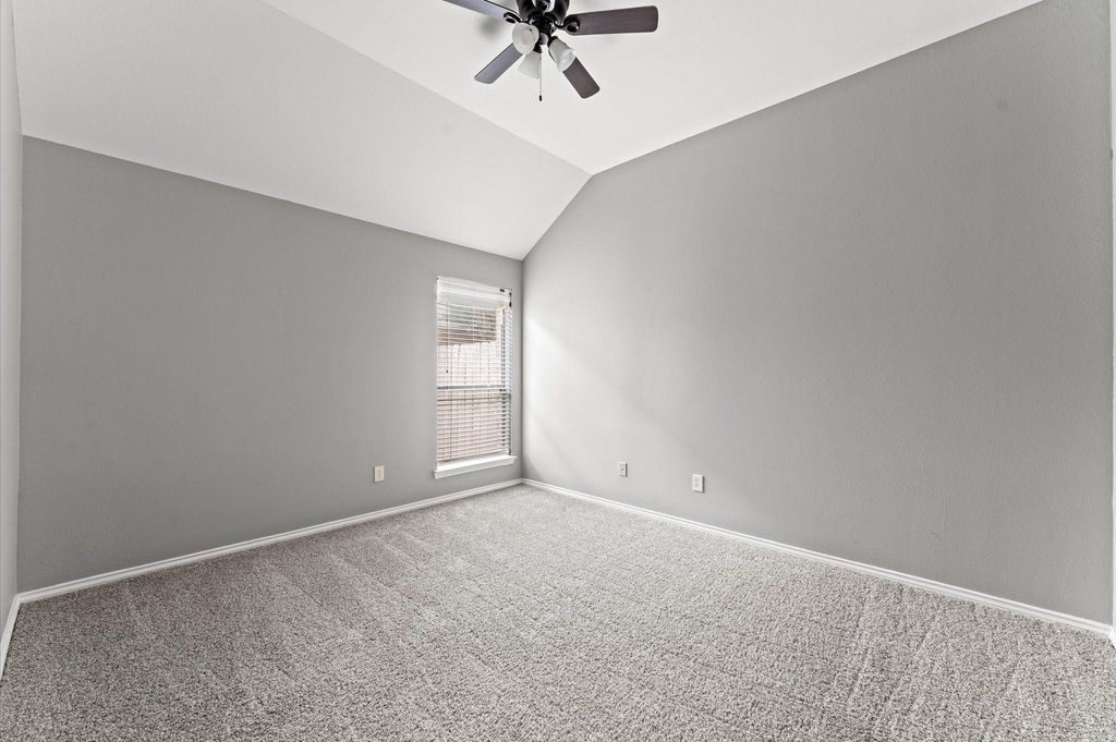9422 Mustang Park Court Property Photo 14