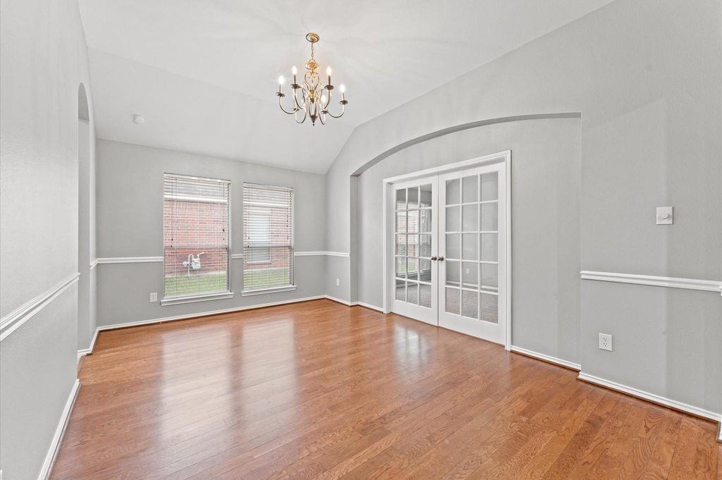 9422 Mustang Park Court Property Photo 16