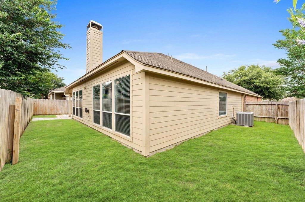 9422 Mustang Park Court Property Photo 24