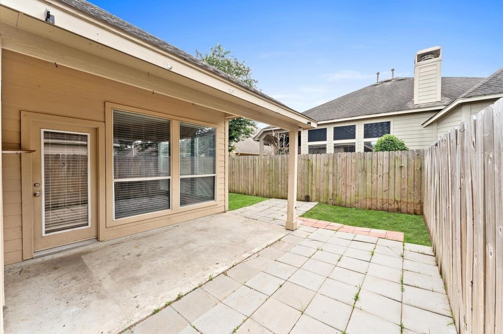 9422 Mustang Park Court Property Photo 25