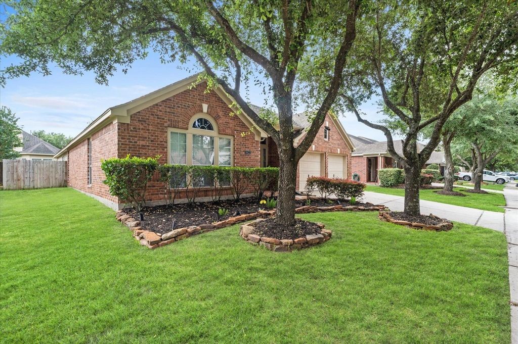 9422 Mustang Park Court Property Photo 26