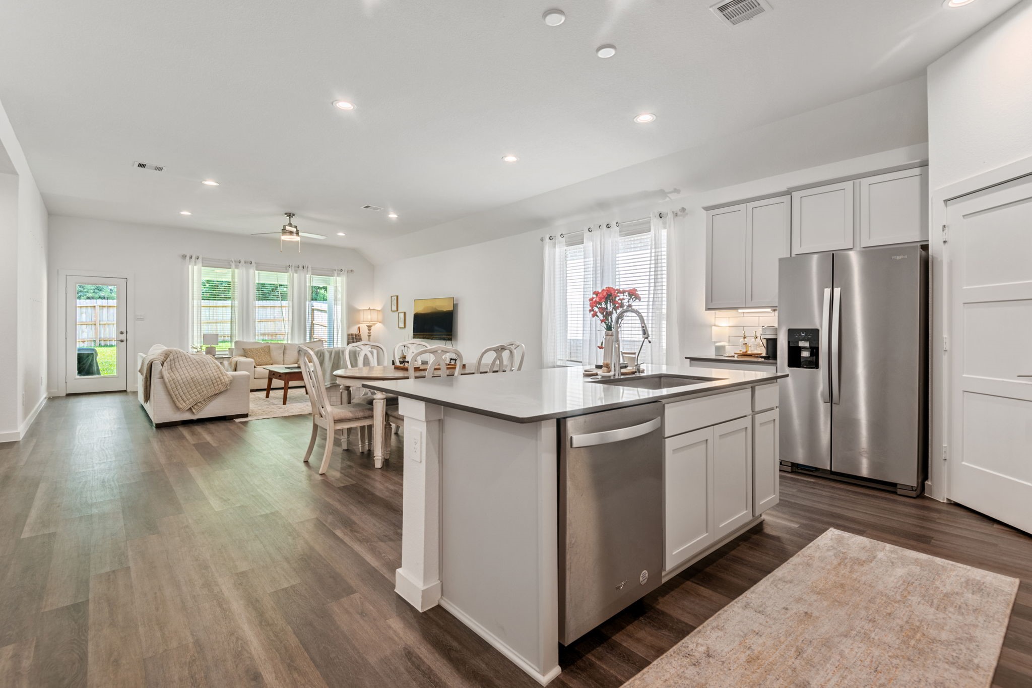 560 Newcomb Hollow Drive Property Photo 4