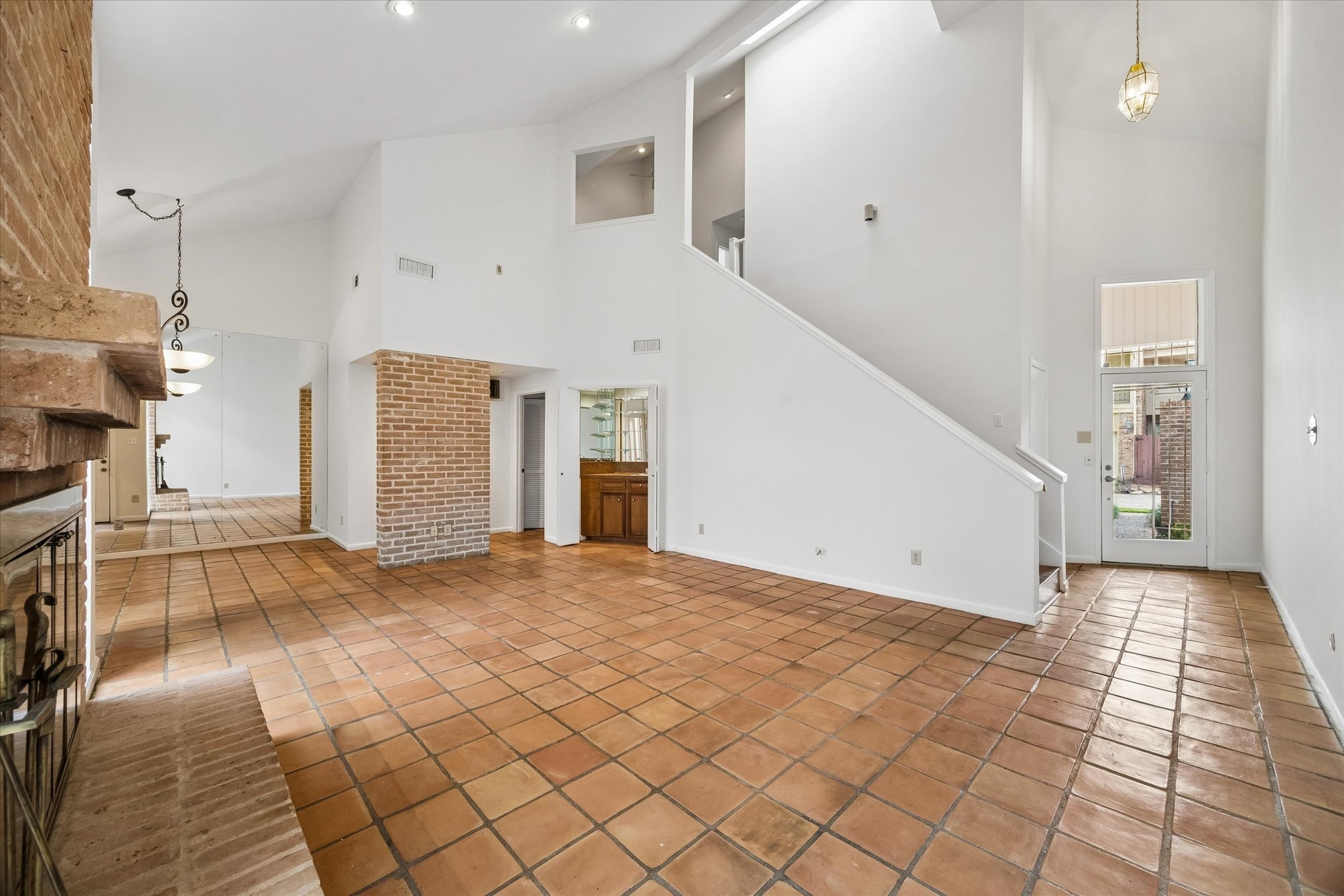 10123 Valley Forge Drive Property Photo 6