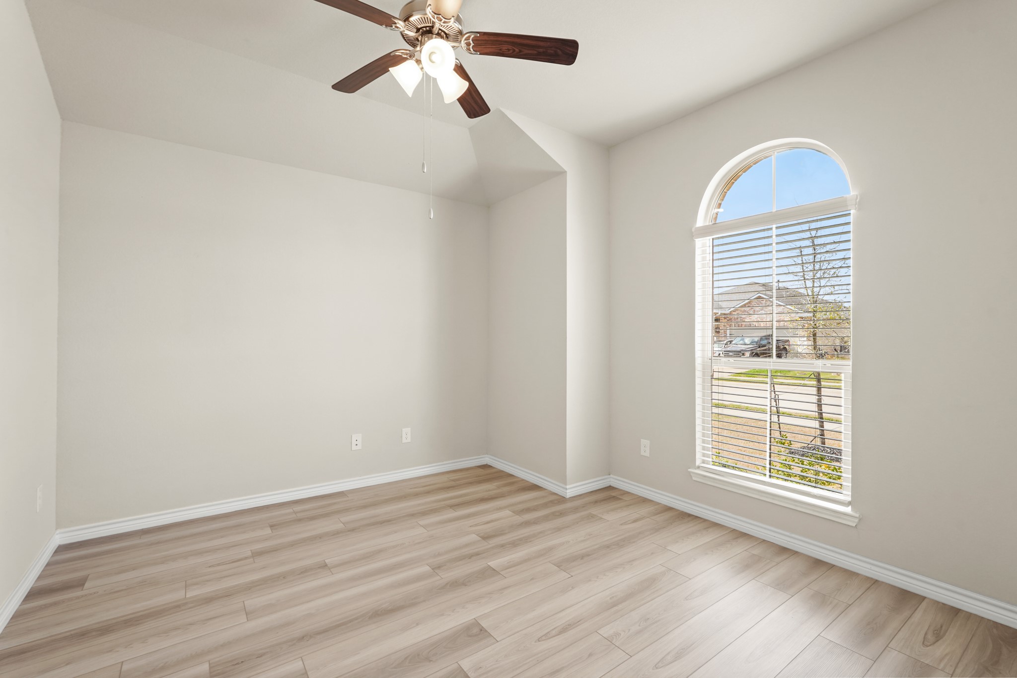 1164 Kennesaw Drive Property Photo 4