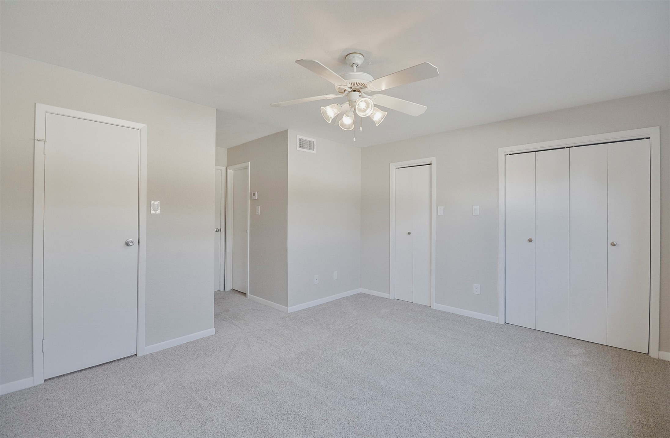 12905 Woodforest Boulevard 607 Property Photo 10