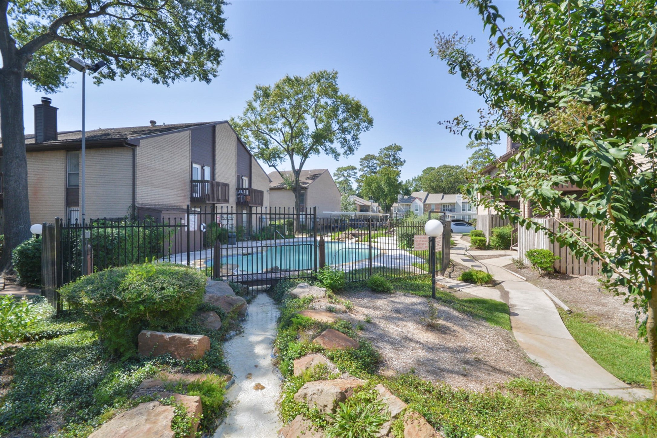 12905 Woodforest Boulevard 607 Property Photo 14