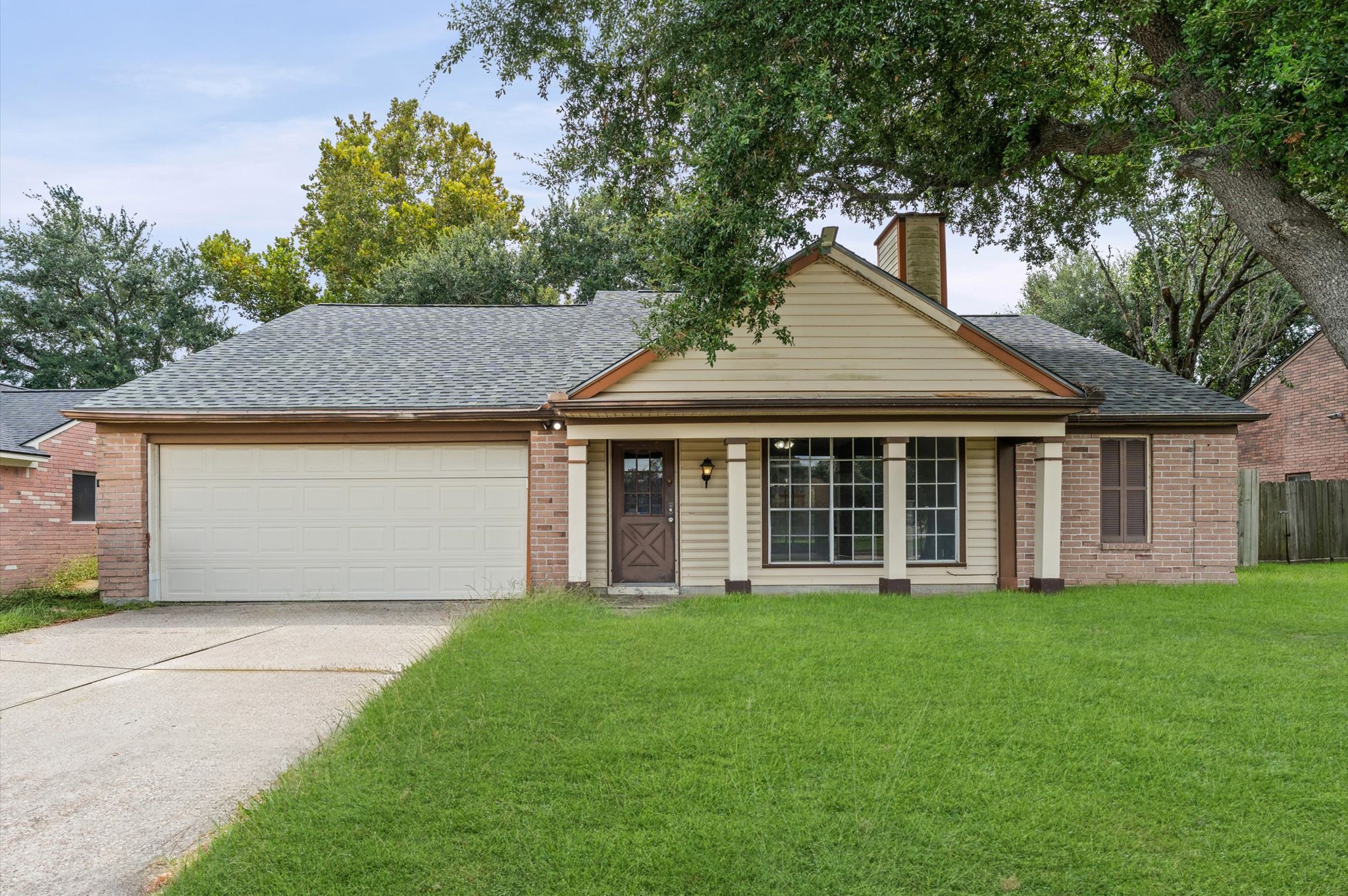 2430 Shady Bend Drive Property Photo 1