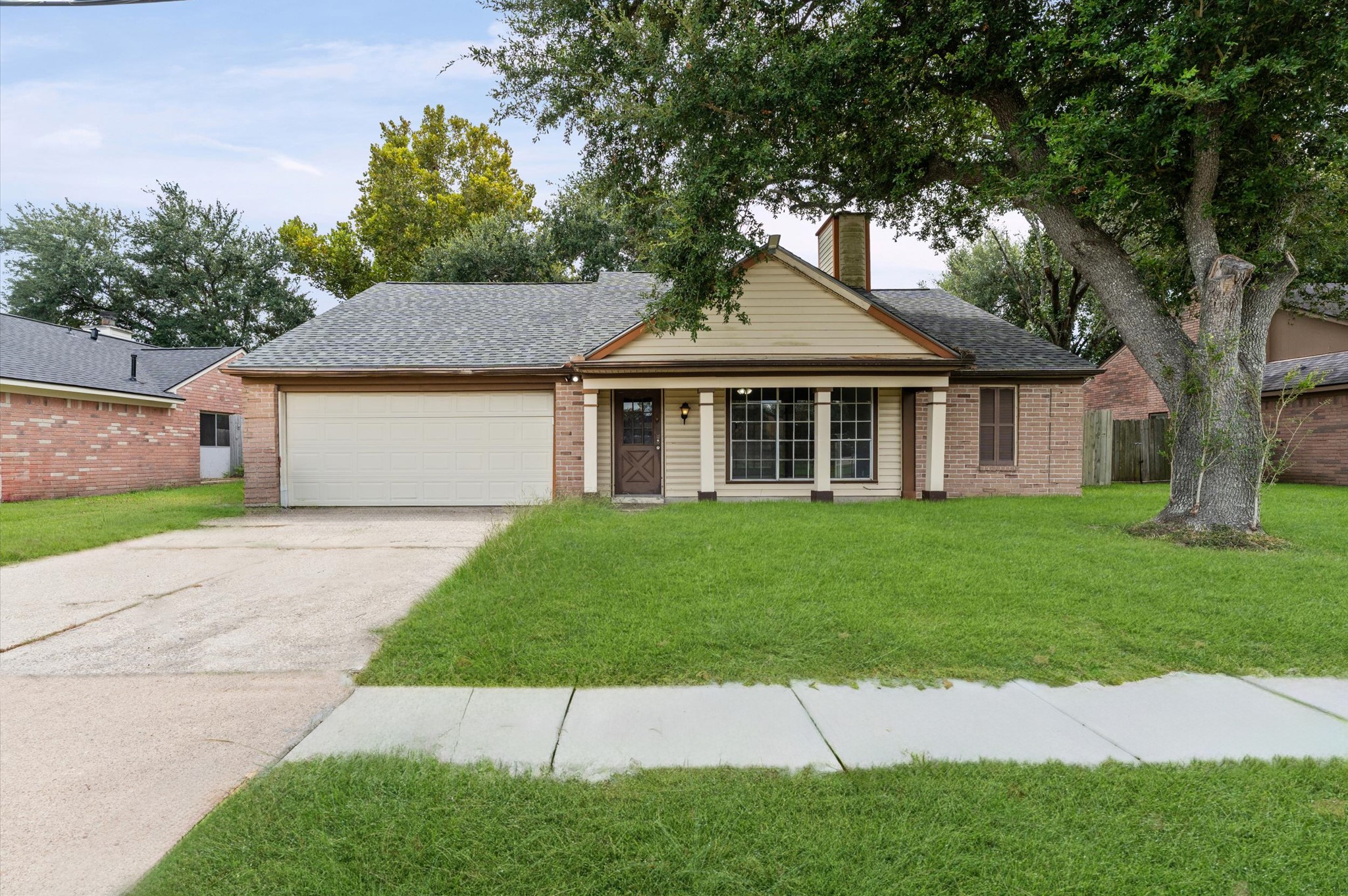 2430 Shady Bend Drive Property Photo 4