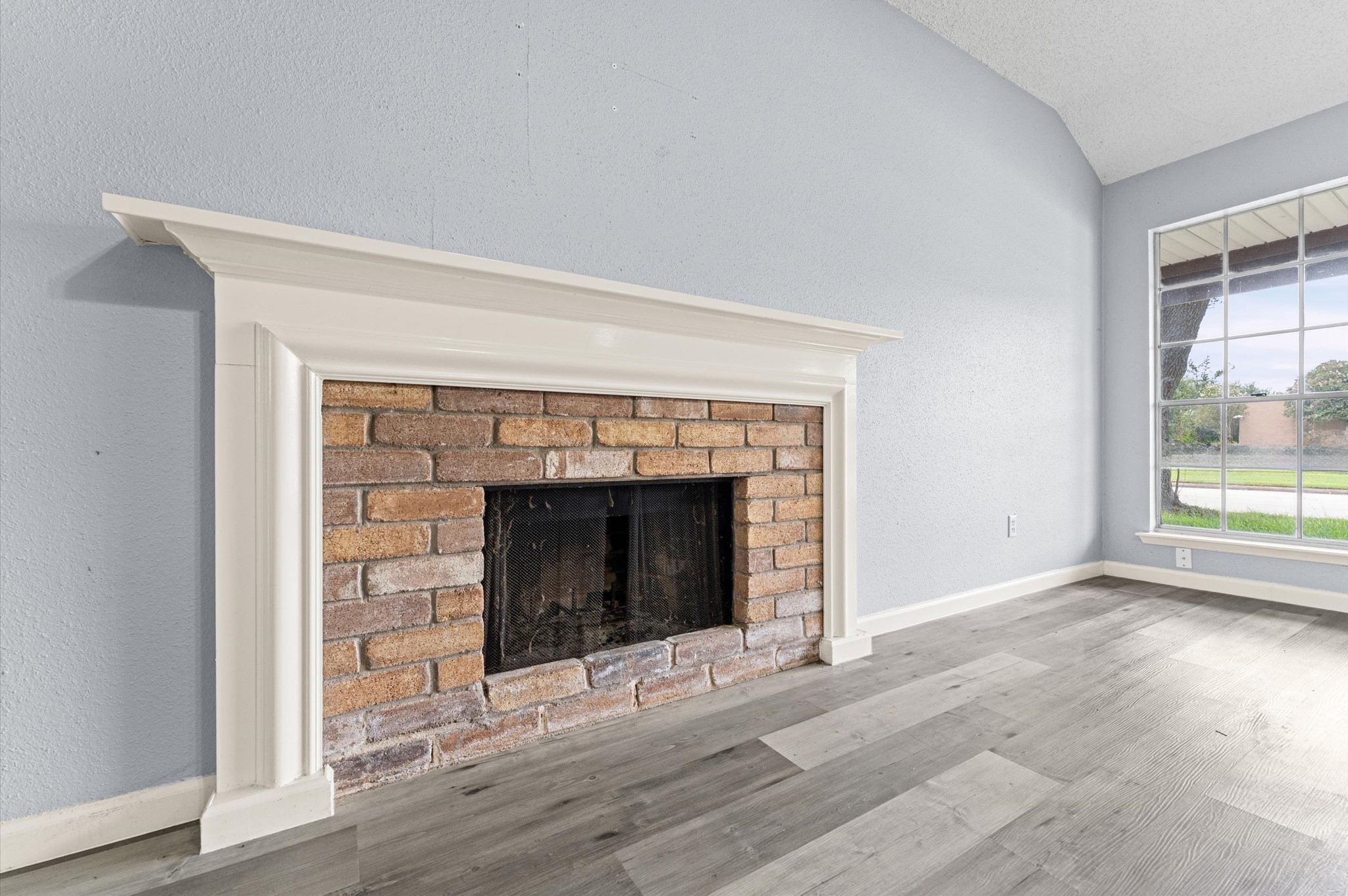 2430 Shady Bend Drive Property Photo 10