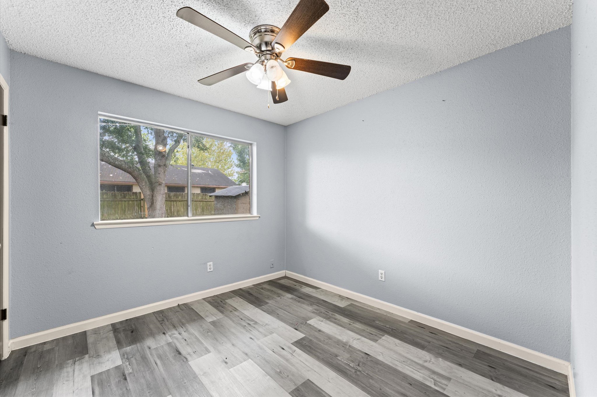 2430 Shady Bend Drive Property Photo 16