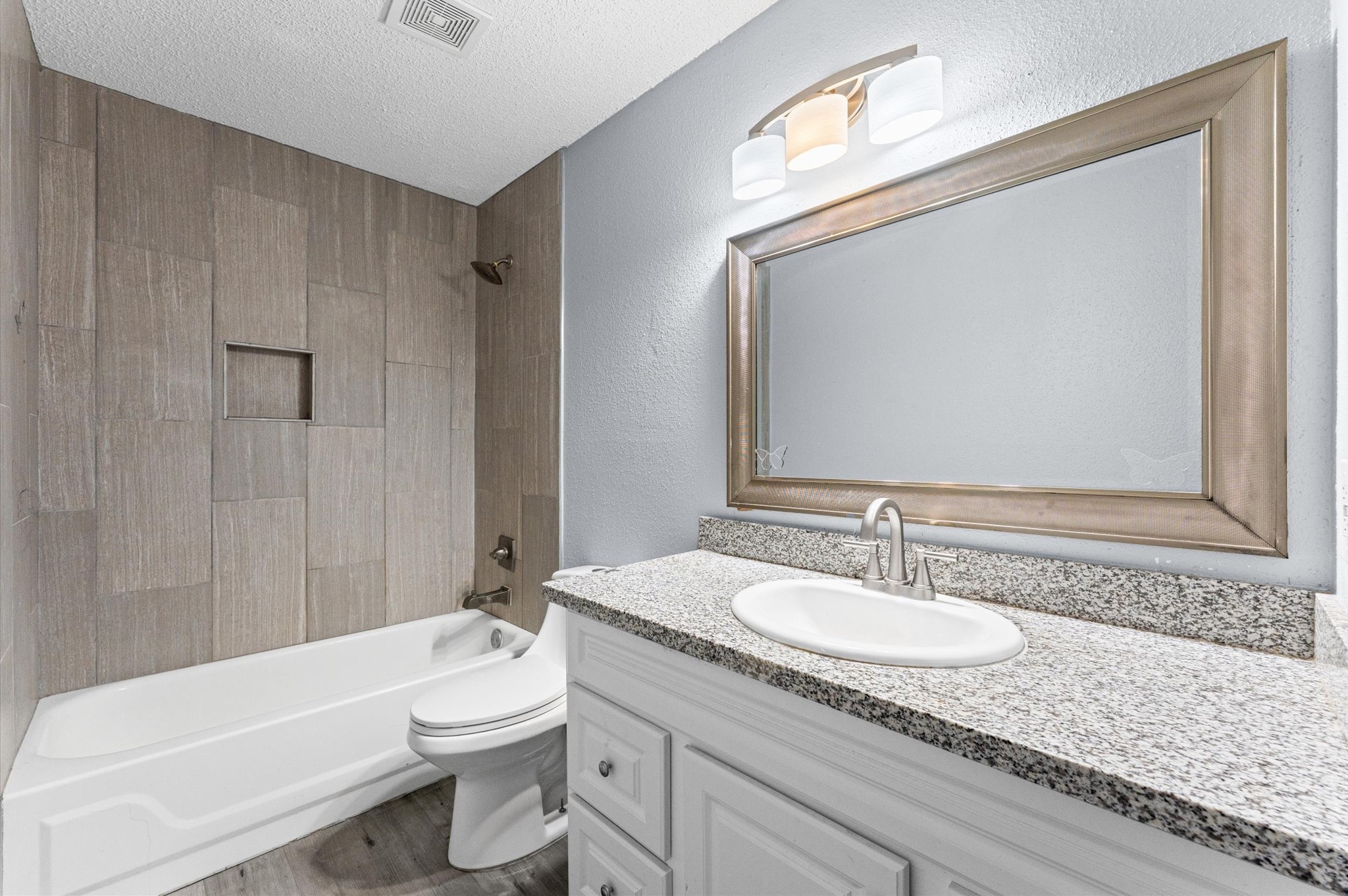 2430 Shady Bend Drive Property Photo 18