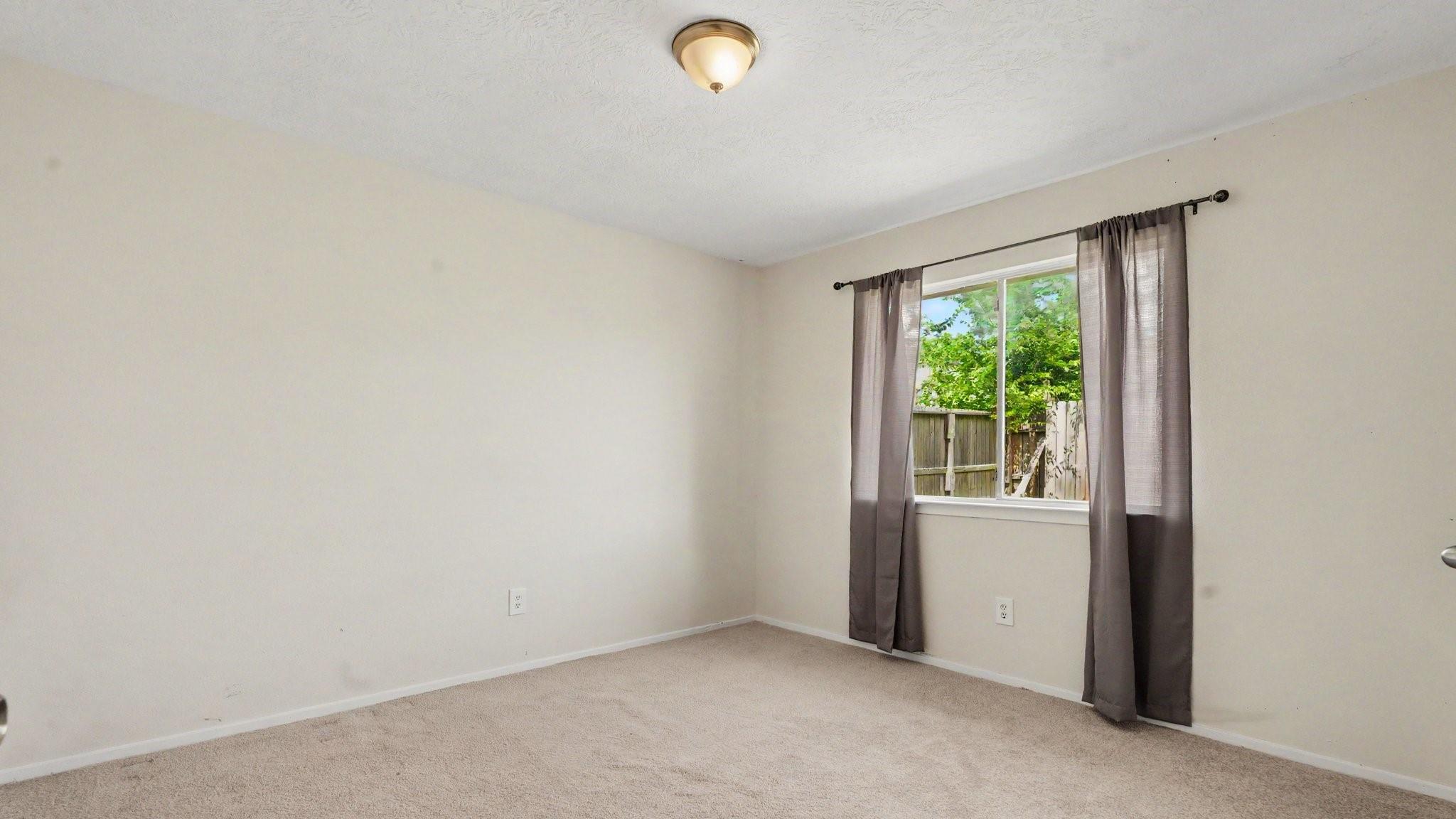 1506 Holbech Lane Property Photo 12