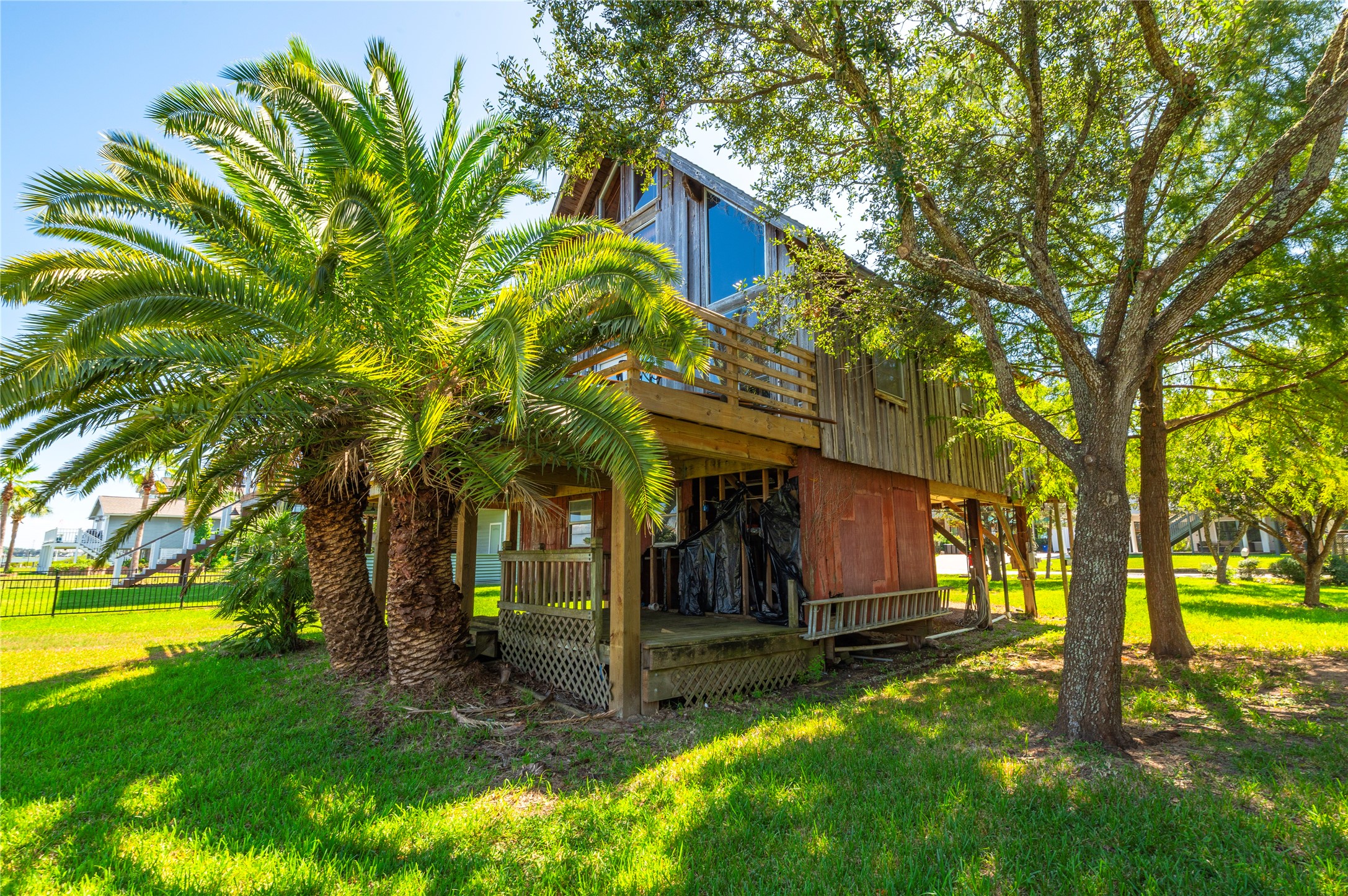 2124 Cove Park Drive Property Photo 3