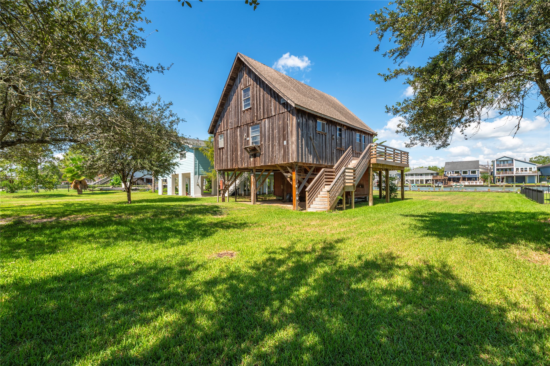 2124 Cove Park Drive Property Photo 8