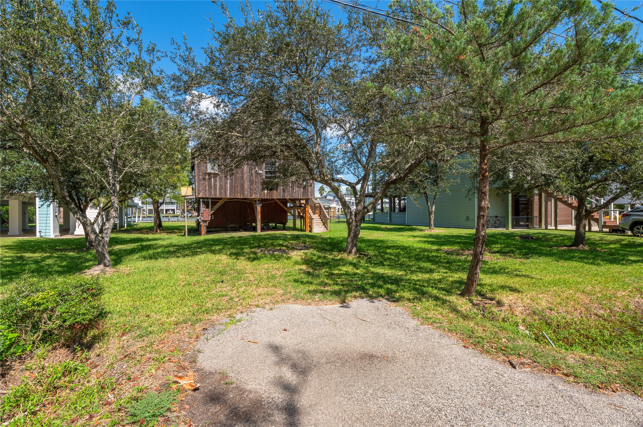 2124 Cove Park Drive Property Photo 15