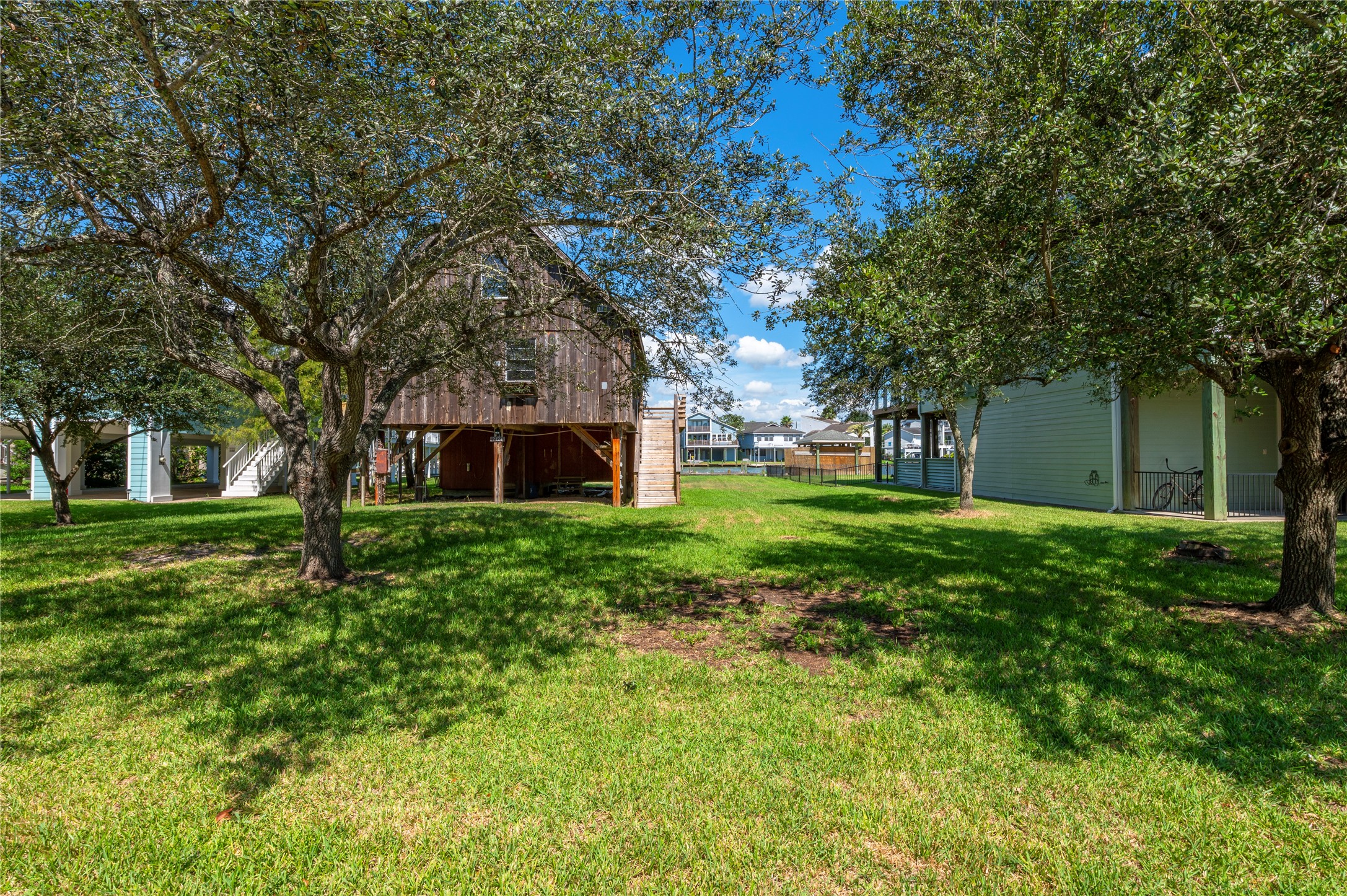 2124 Cove Park Drive Property Photo 22