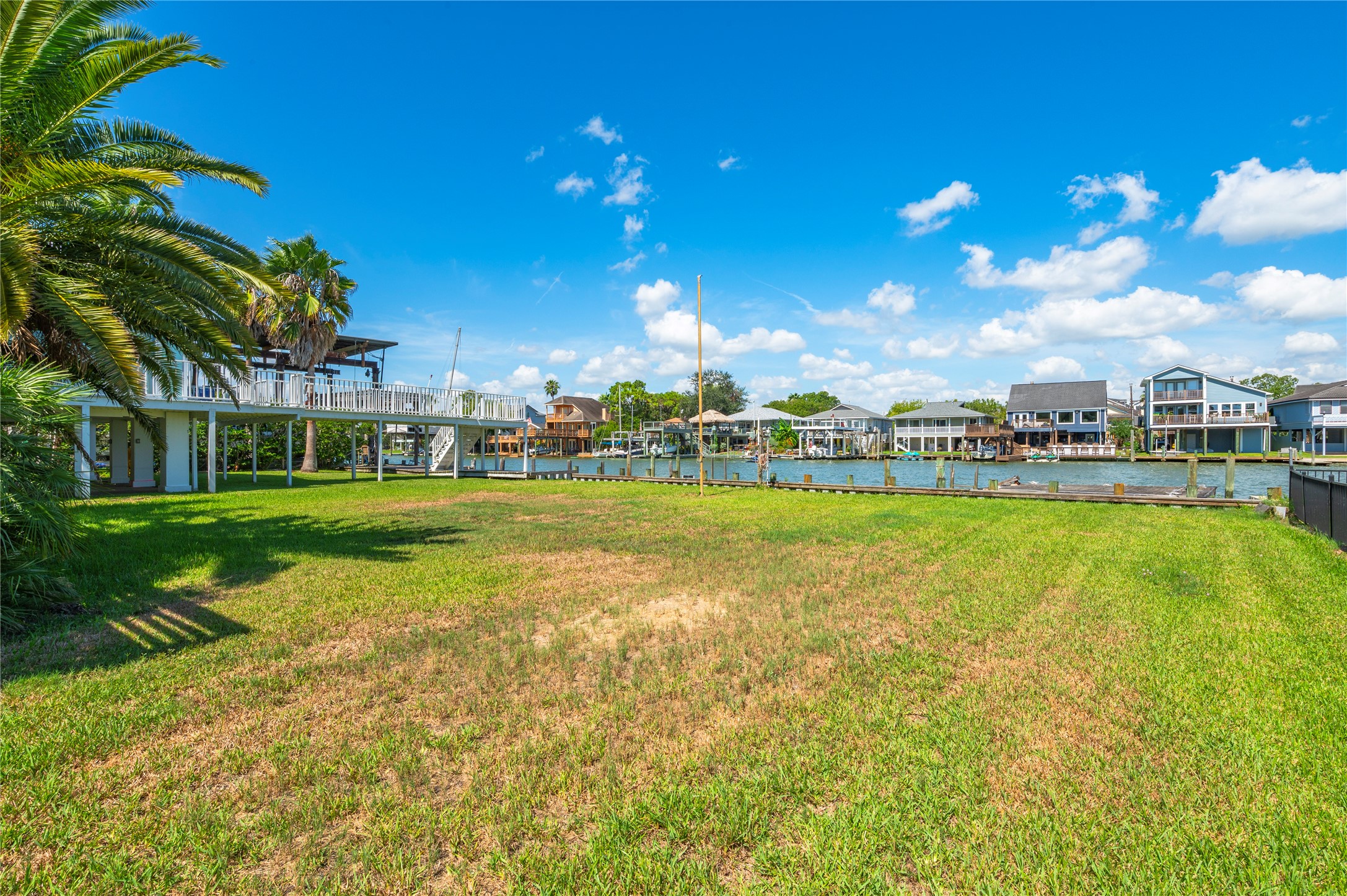 2124 Cove Park Drive Property Photo 29